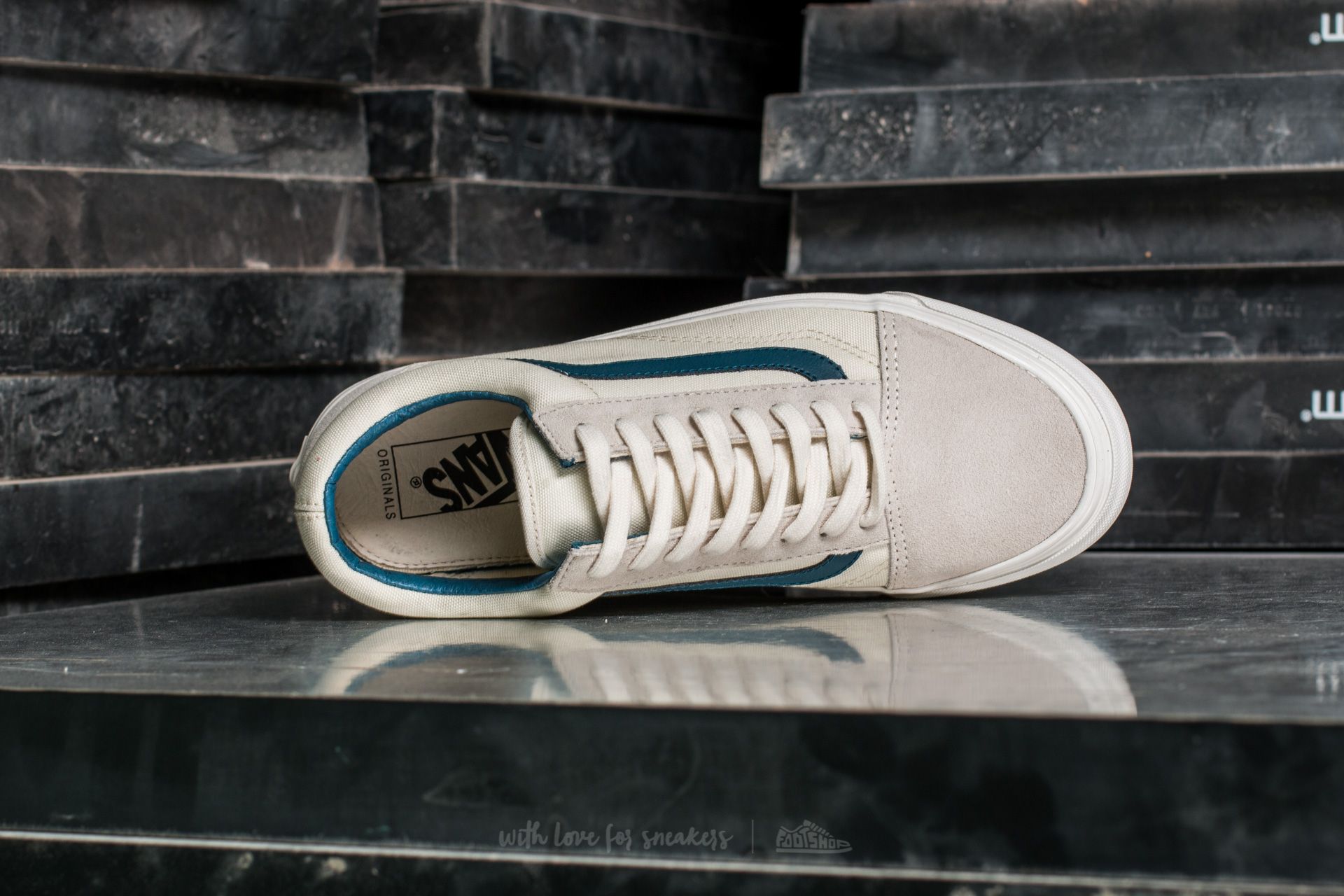 Men s shoes Vans OG Old Skool LX Suede Canvas Marshmallo Footshop
