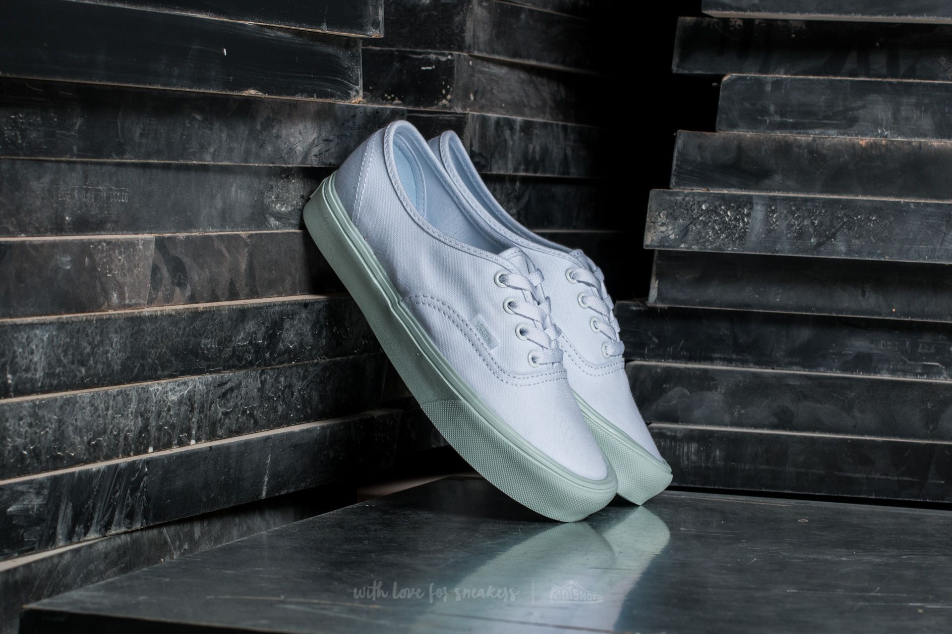 Vans best sale lite white