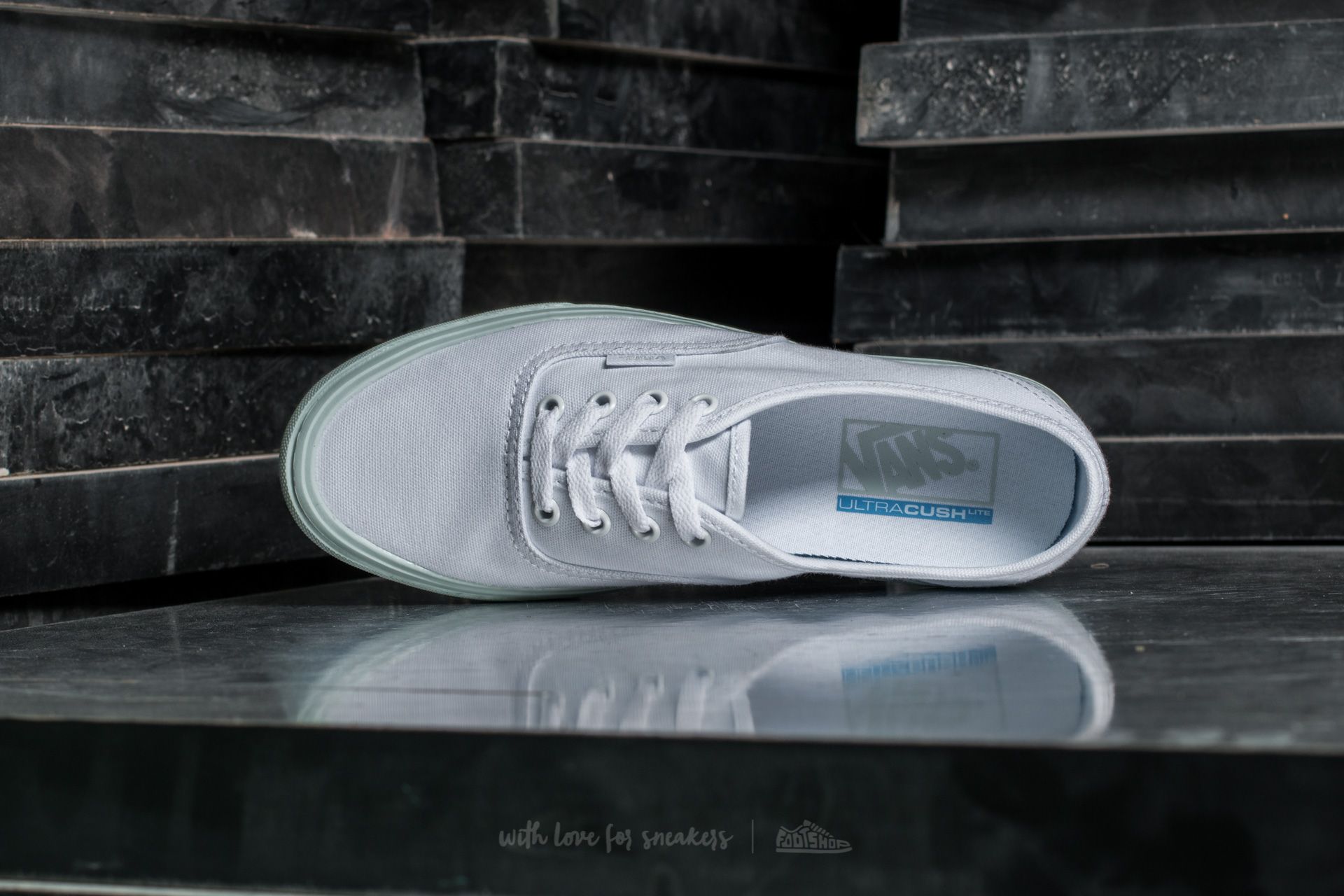 Vans authentic ice flow/true white on sale