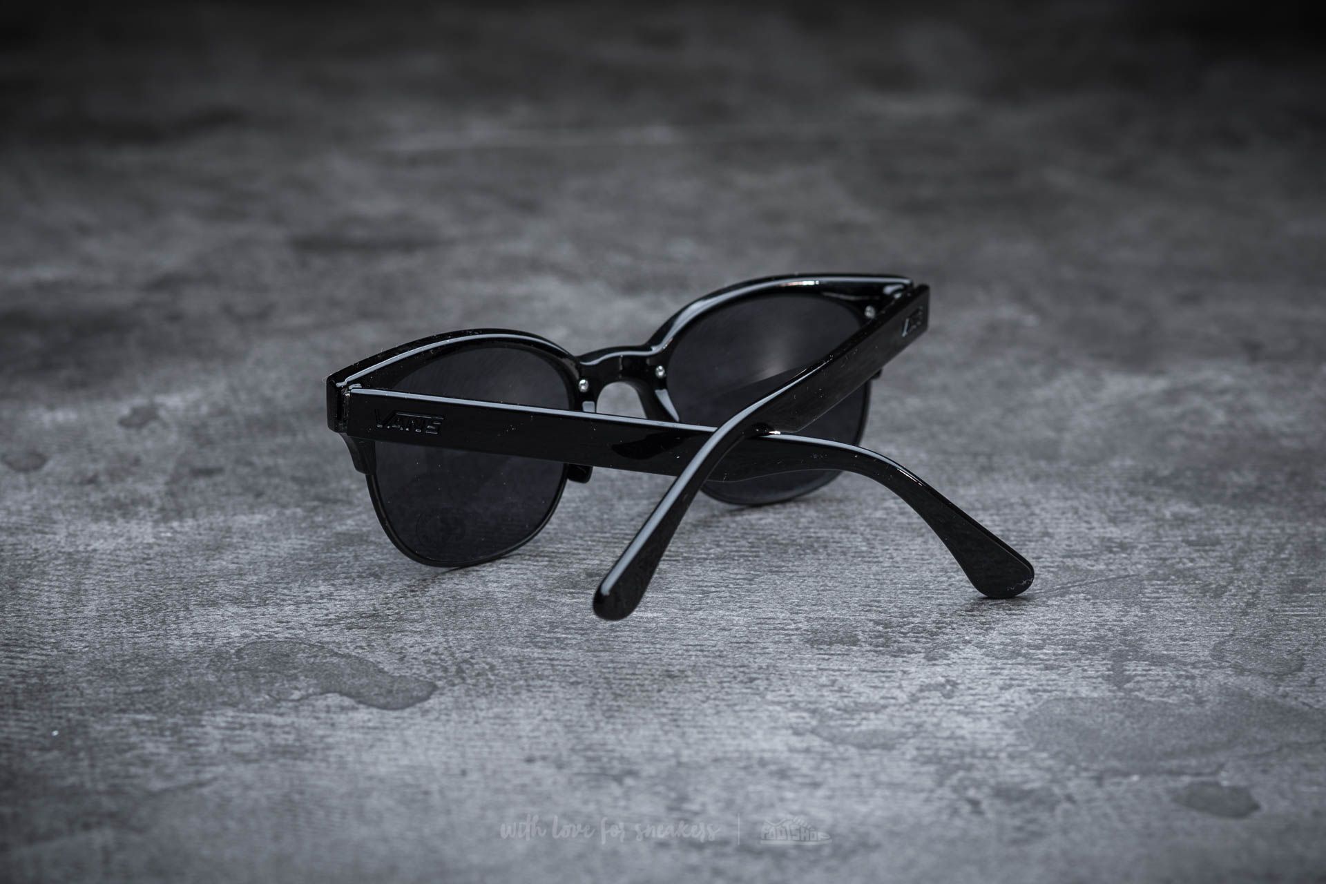 Sunglasses Vans Steam Shades Black-Black