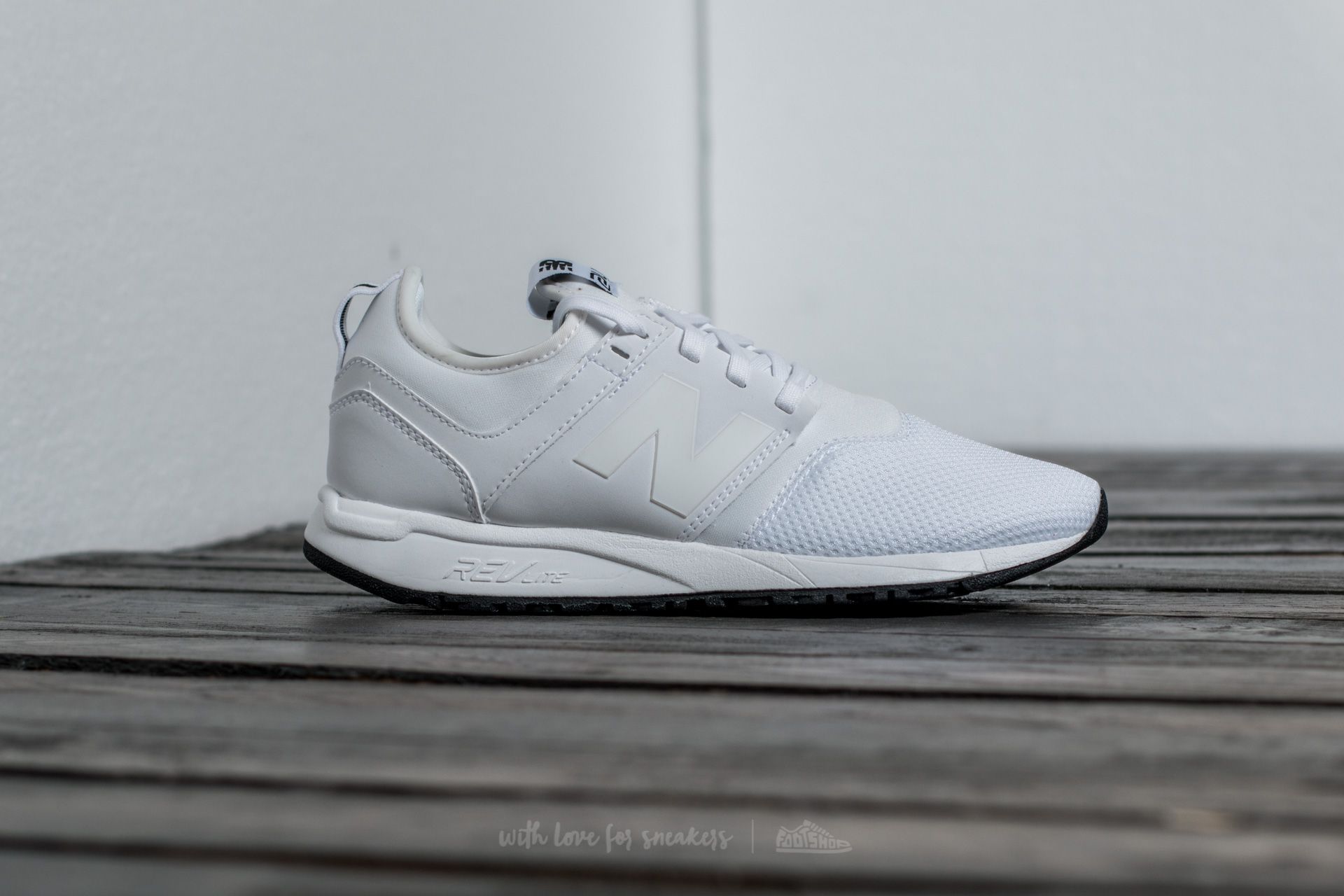 Frauen New Balance 247 White Footshop