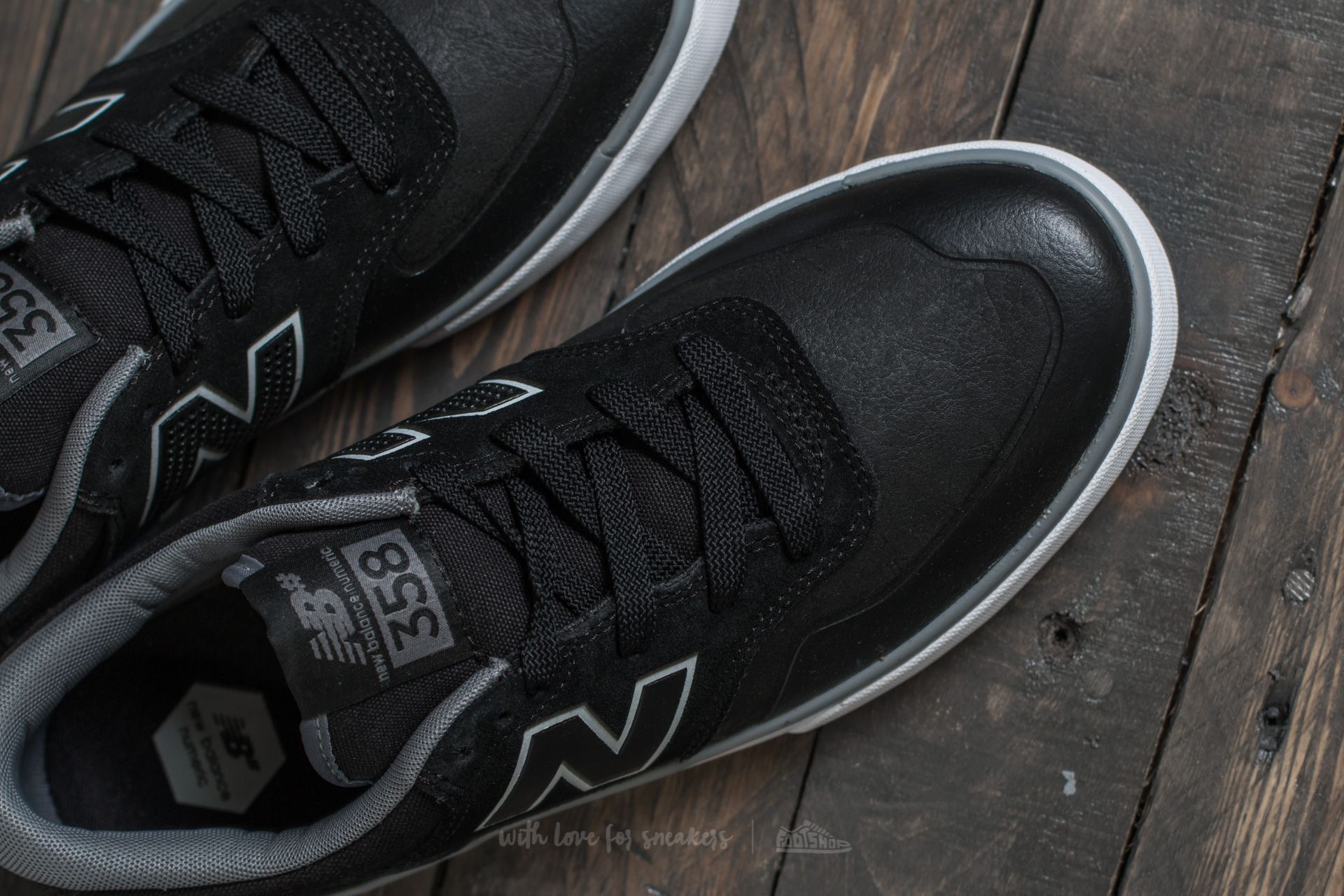 New balance store 358 men shoe