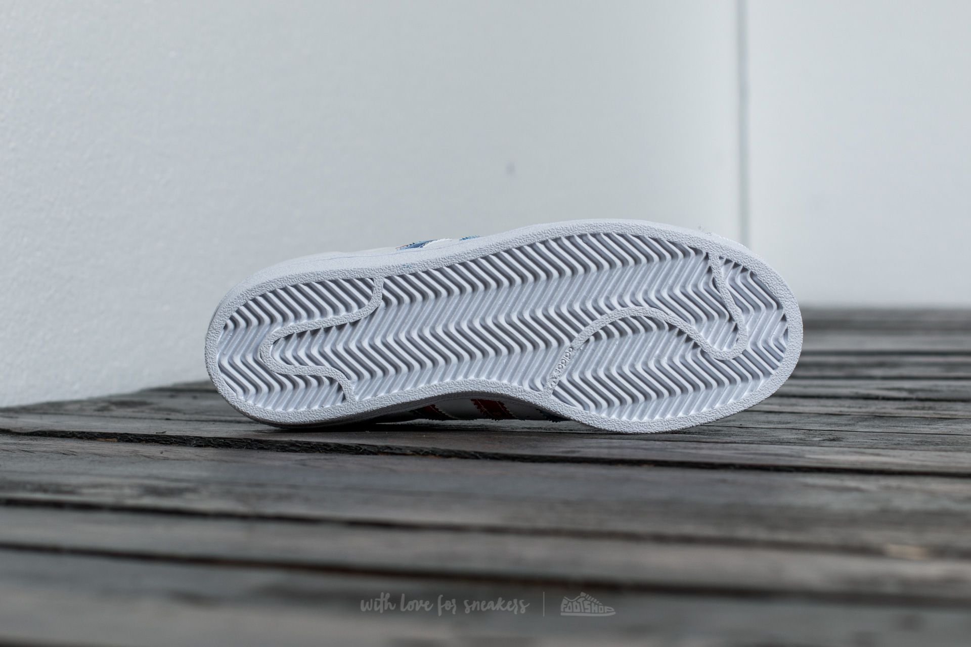 Sapatos de mulher adidas Superstar W Ftw White/ Ftw White/ Power Red