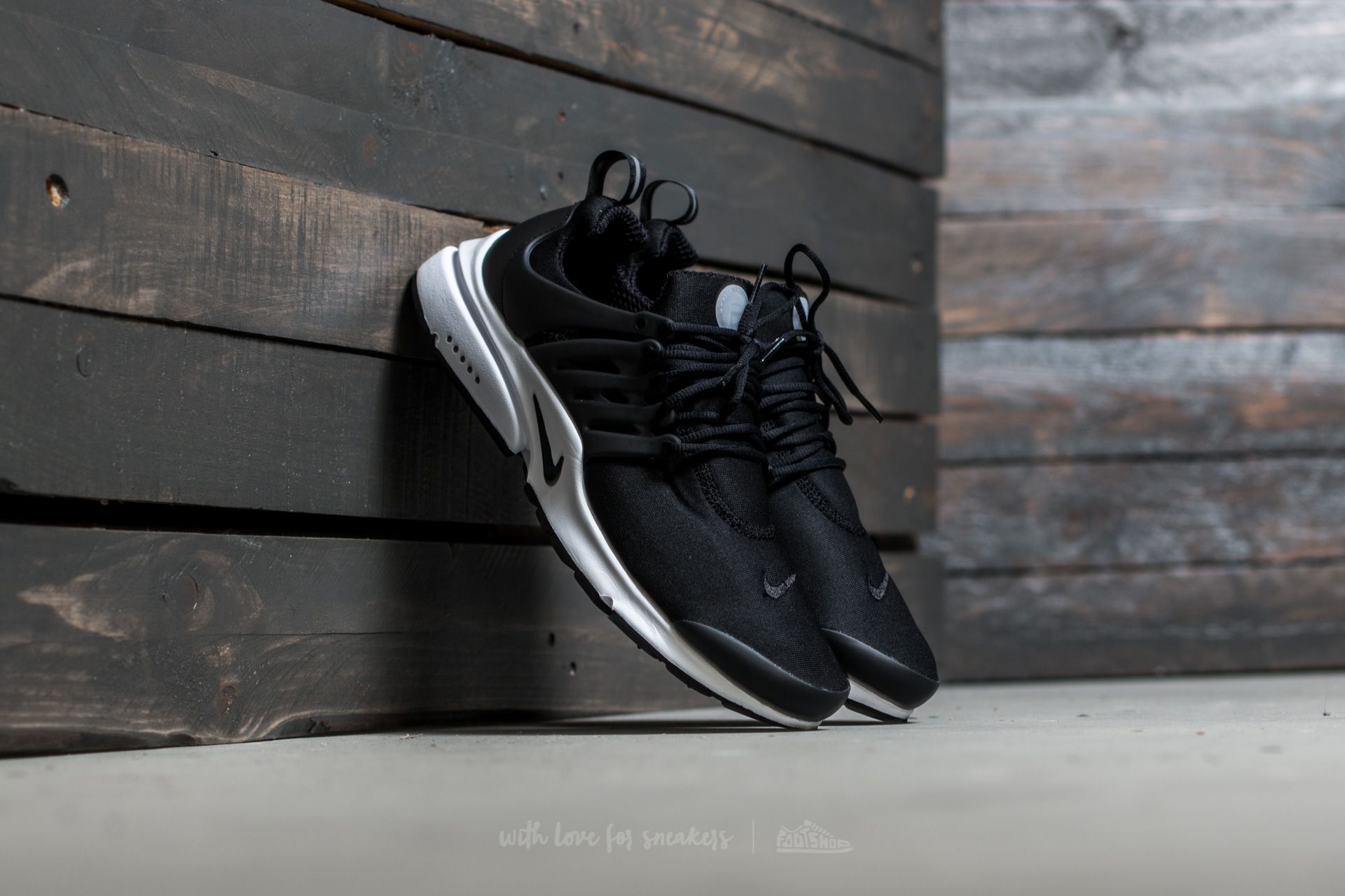 Férfi cipők Nike Air Presto Essential Black/ Black-White