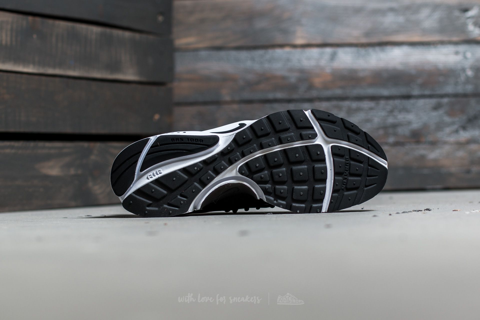 Férfi cipők Nike Air Presto Essential Black/ Black-White