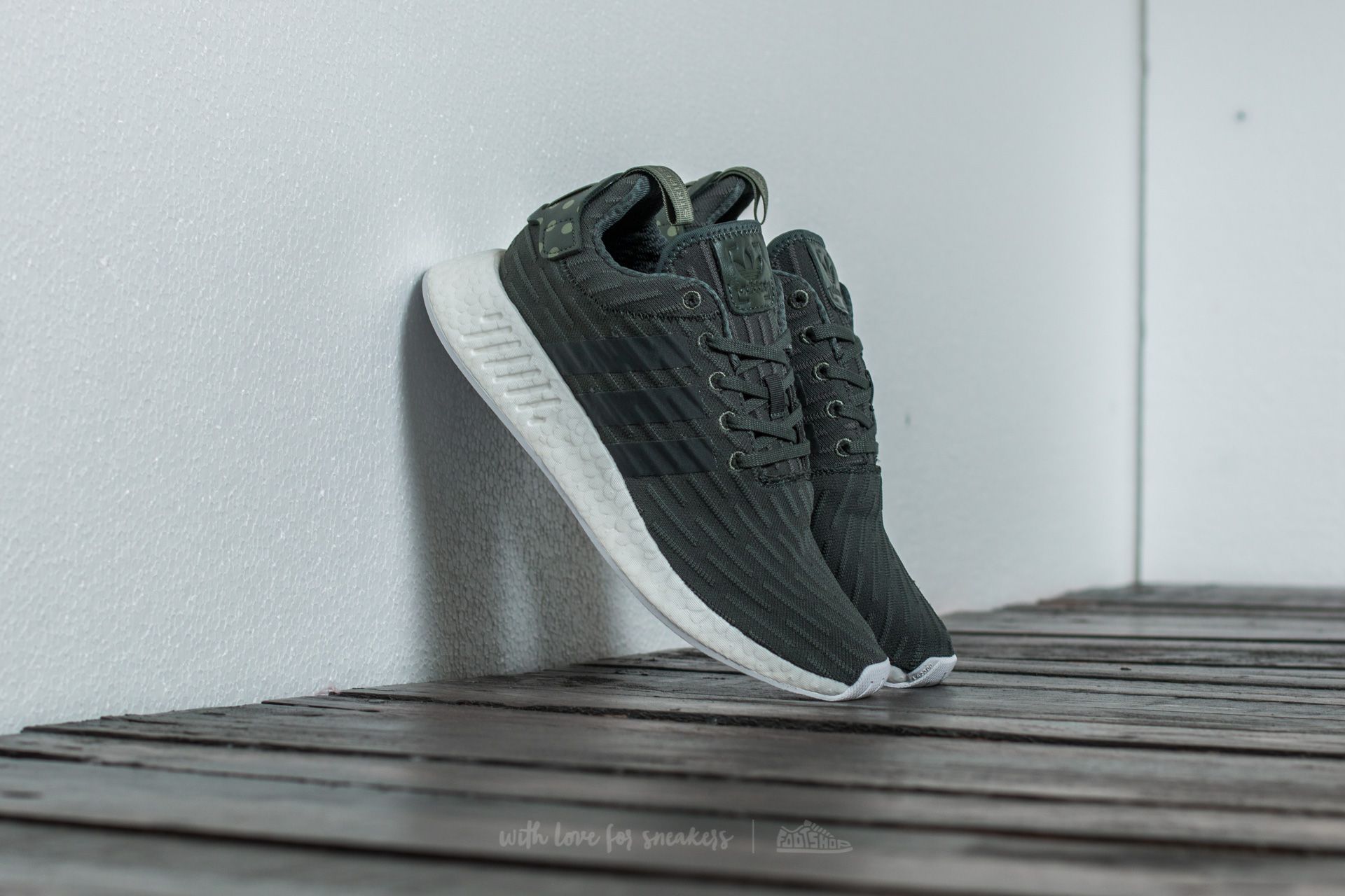 adidas NMD_R2 W