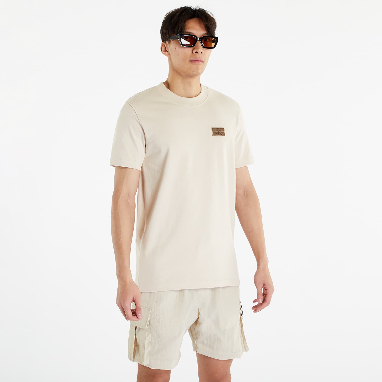 Μπλούζες Calvin Klein Jeans Shrunken Badge Short Sleeve Tee Classic Beige