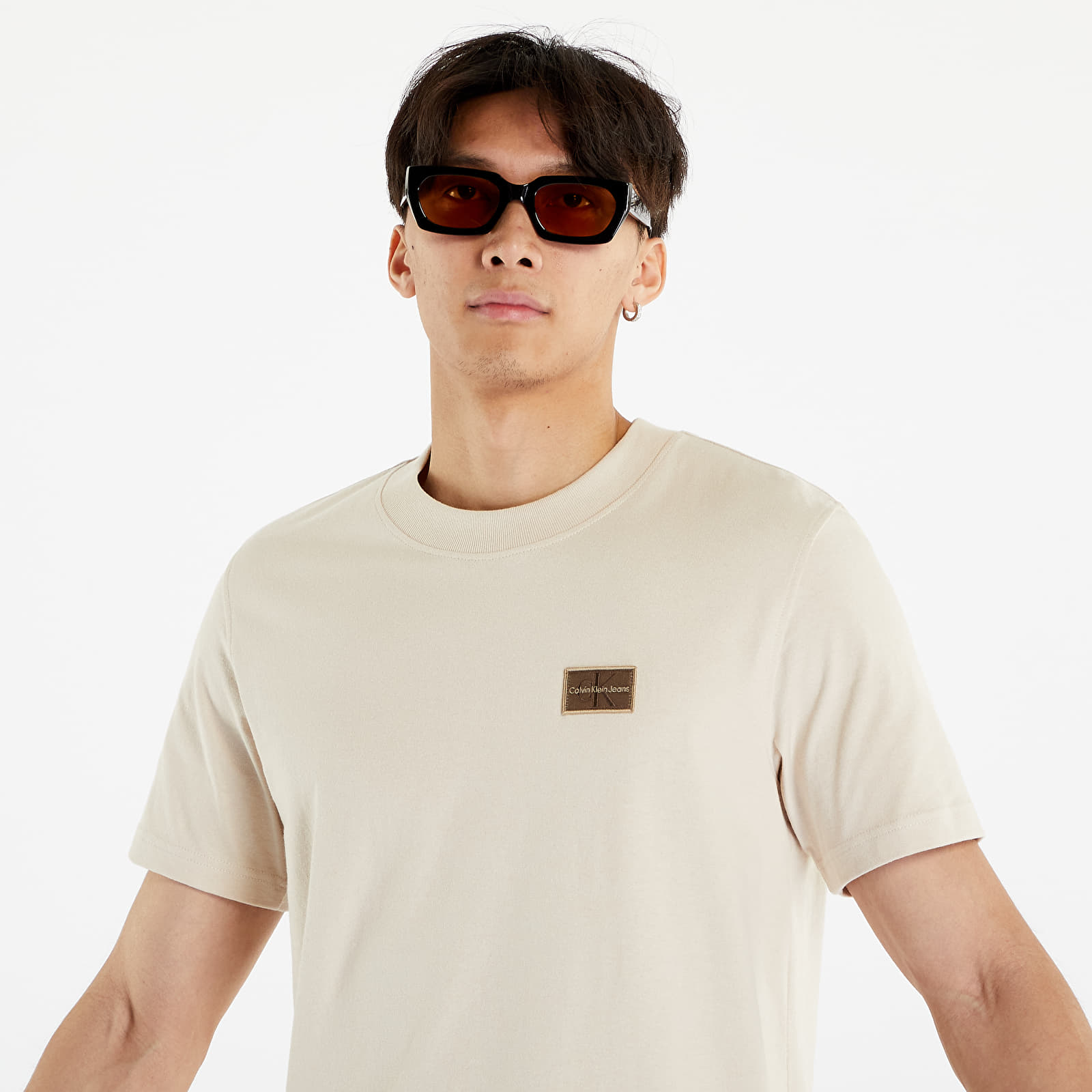 Μπλούζες Calvin Klein Jeans Shrunken Badge Short Sleeve Tee Classic Beige