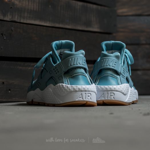 Women s shoes Nike W Air Huarache Run Se Mica Blue Mica Blue Gum Yellow Footshop
