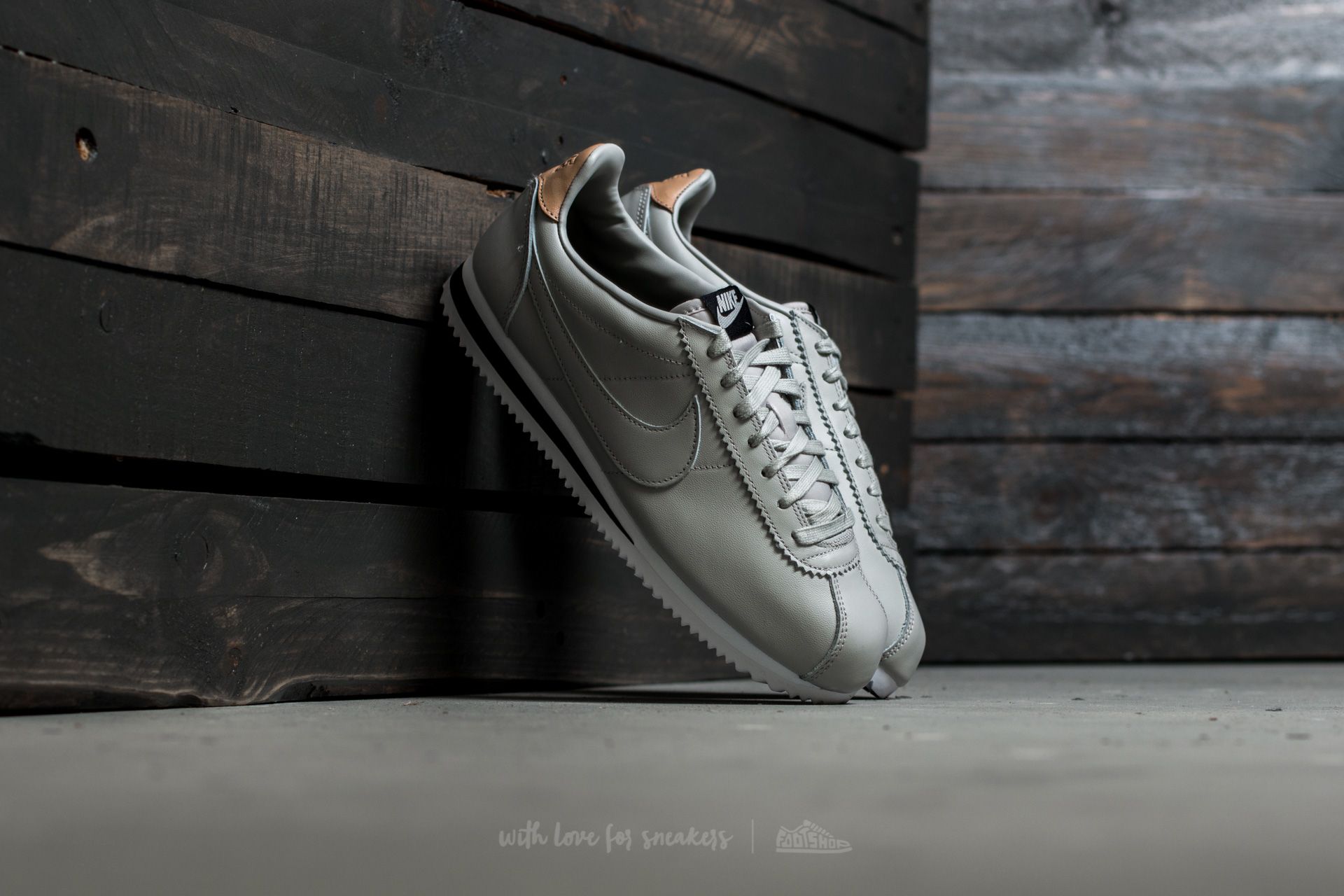 Men's shoes Nike Classic Cortez Leather SE Pale Grey/ Pale Grey-Black