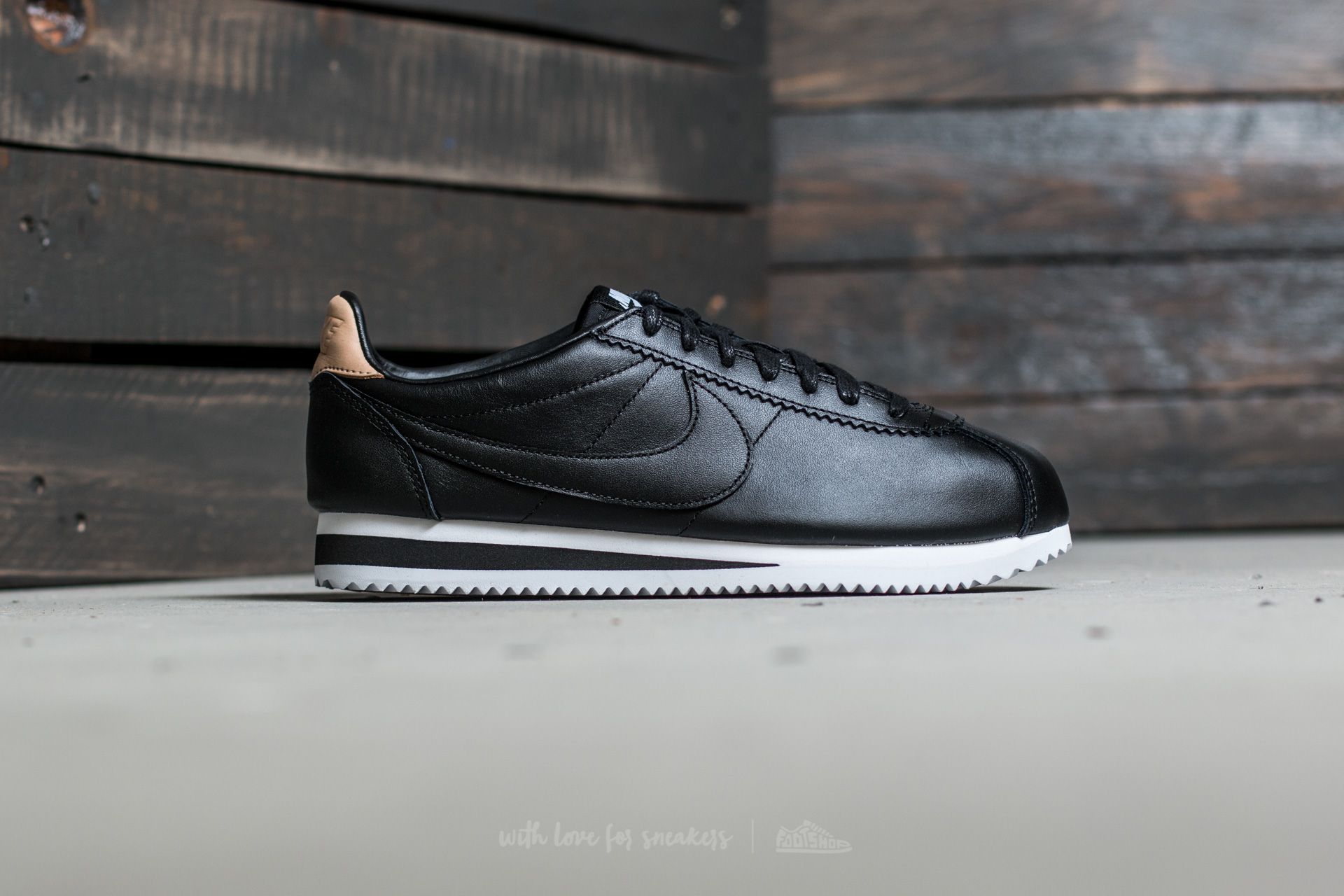 Herren Sneaker und Schuhe Nike Classic Cortez Leather SE Black Black White Vachetta Tan Footshop