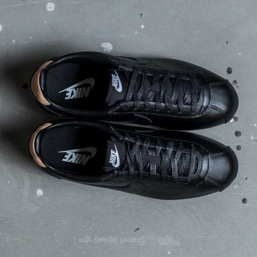 Men s shoes Nike Classic Cortez Leather SE Black Black White Vachetta Tan Footshop