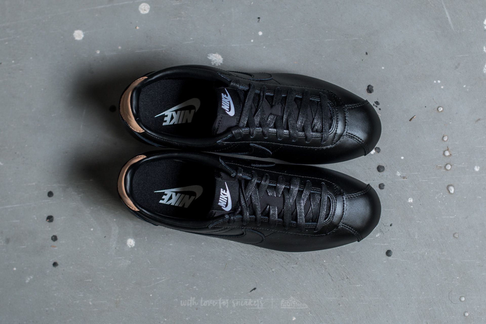 Miesten kengät Nike Classic Cortez Leather SE Black/ Black-White-Vachetta Tan