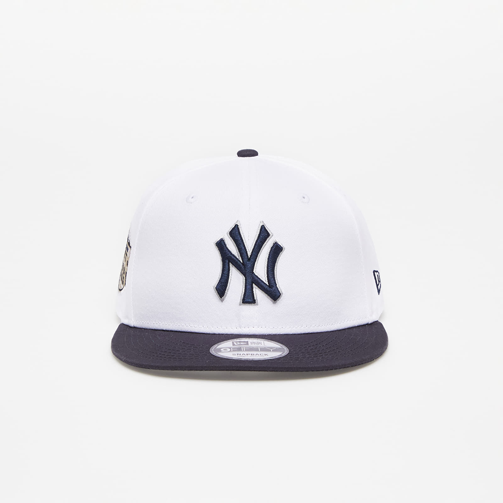 Levně New Era New York Yankees Crown Patches 9FIFTY Snapback Cap White/ Navy
