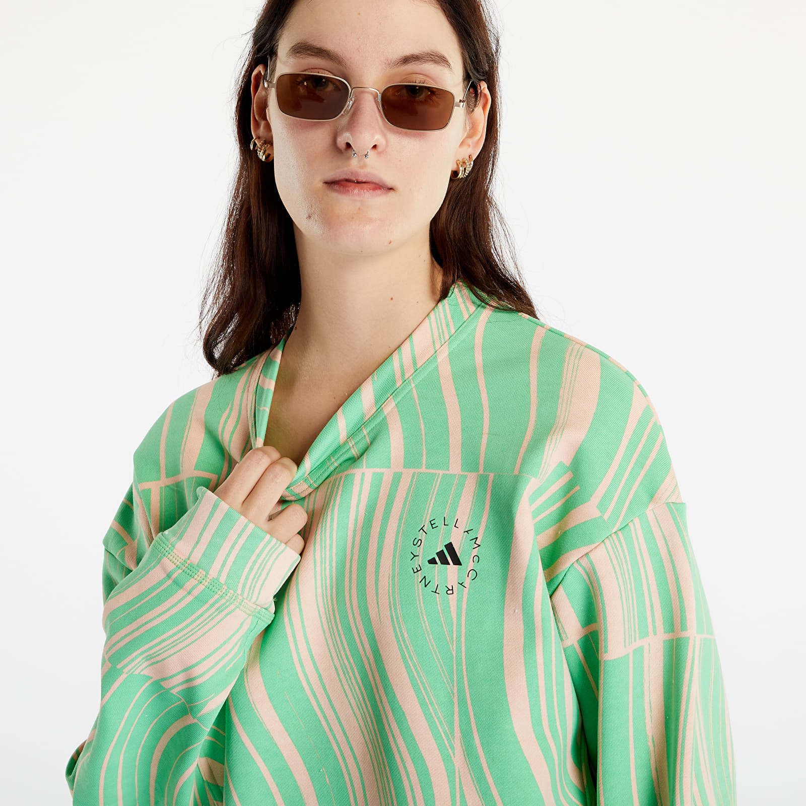 Džemperiai su gobtuvais ir džemperiai adidas x Stella McCartney Truecasuals Graphic Sweatshirt Screaming Green/ Blush Pink