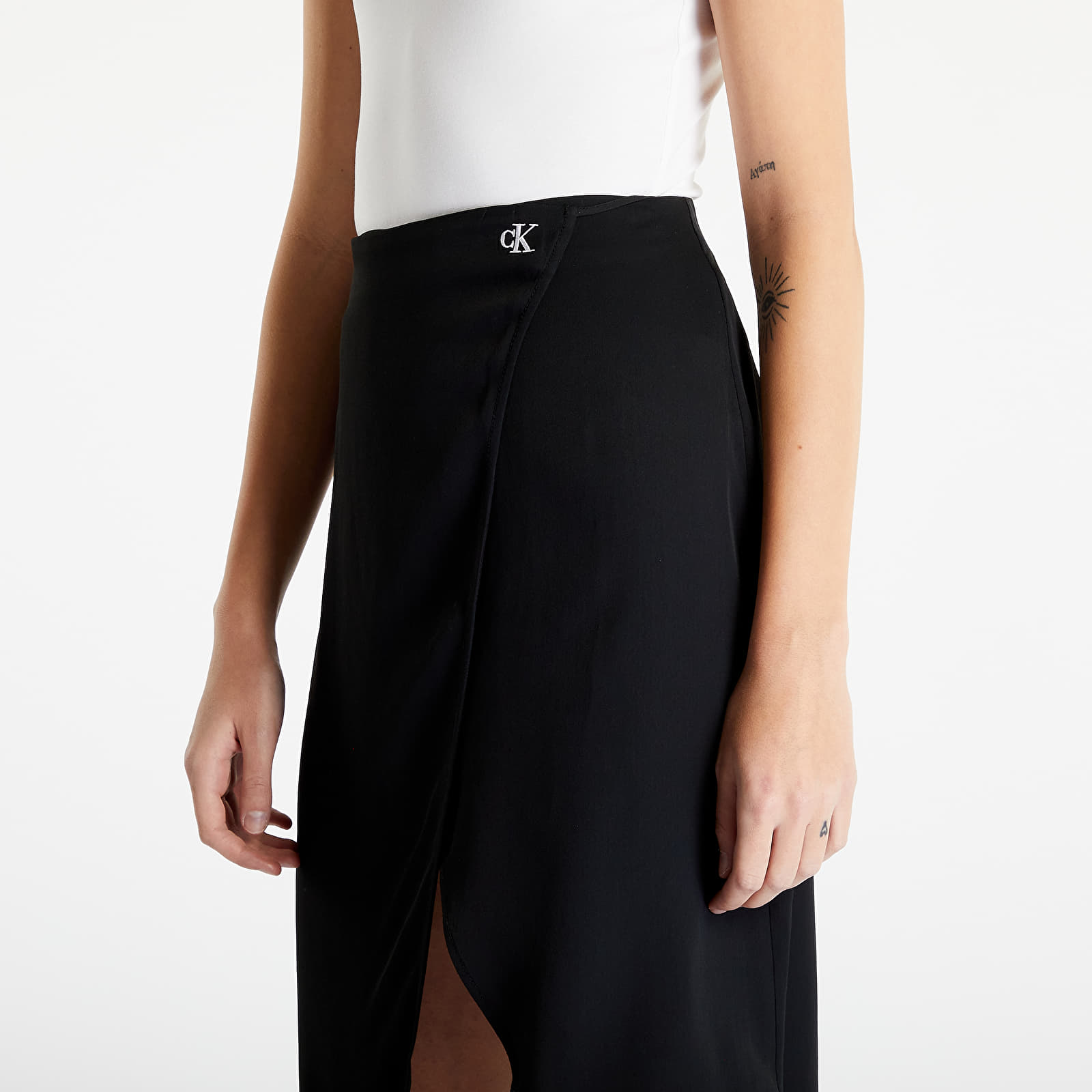Sukně Calvin Klein Jeans Tie Detail Midi Skirt Black