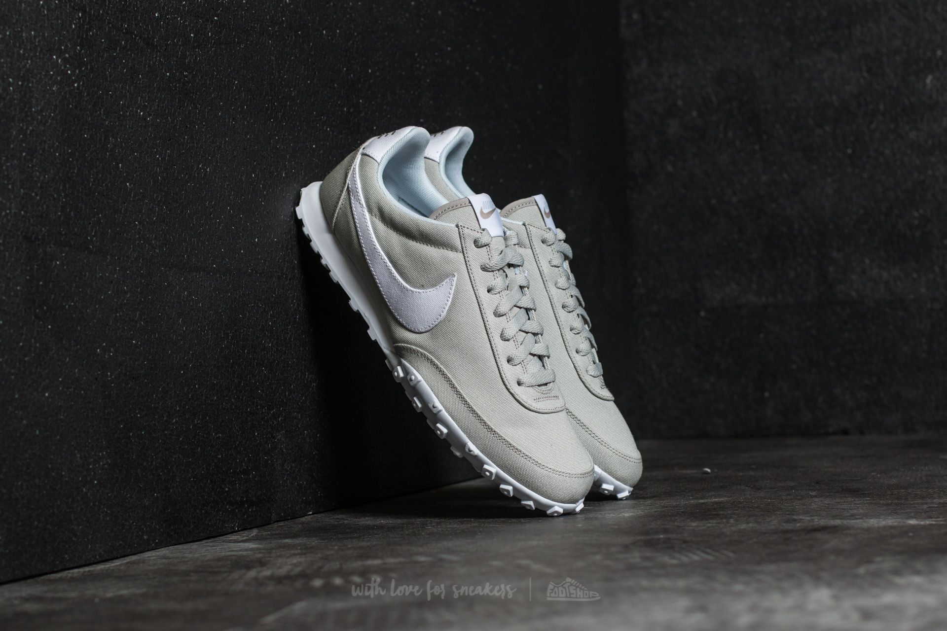 Мъжки кецове и обувки Nike Waffle Racer ´17 TXT Pale Grey/ White-Pure Platinum