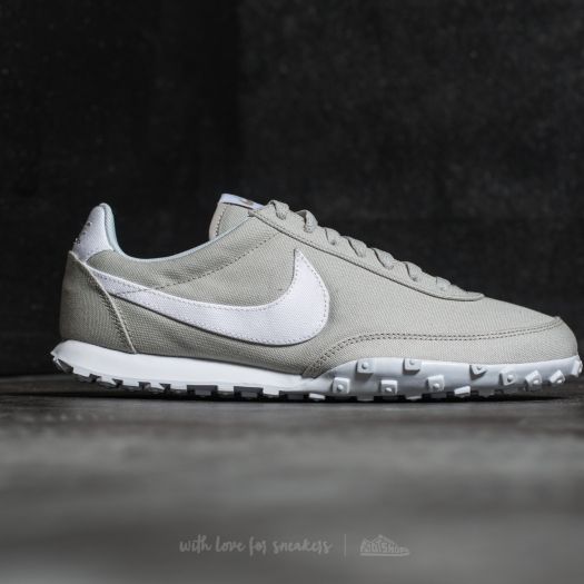 nike waffle racer 17 grey