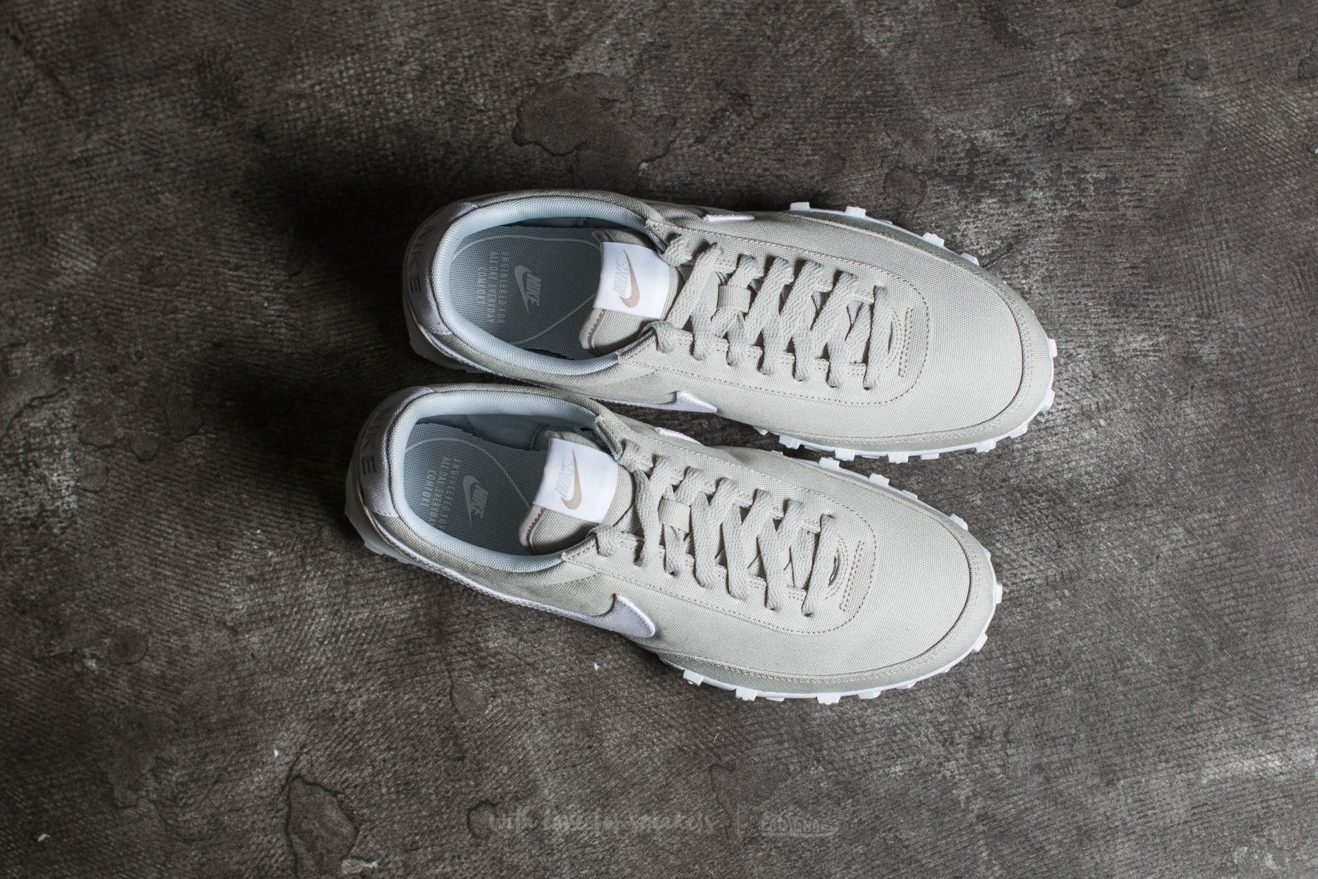 Мъжки кецове и обувки Nike Waffle Racer ´17 TXT Pale Grey/ White-Pure Platinum