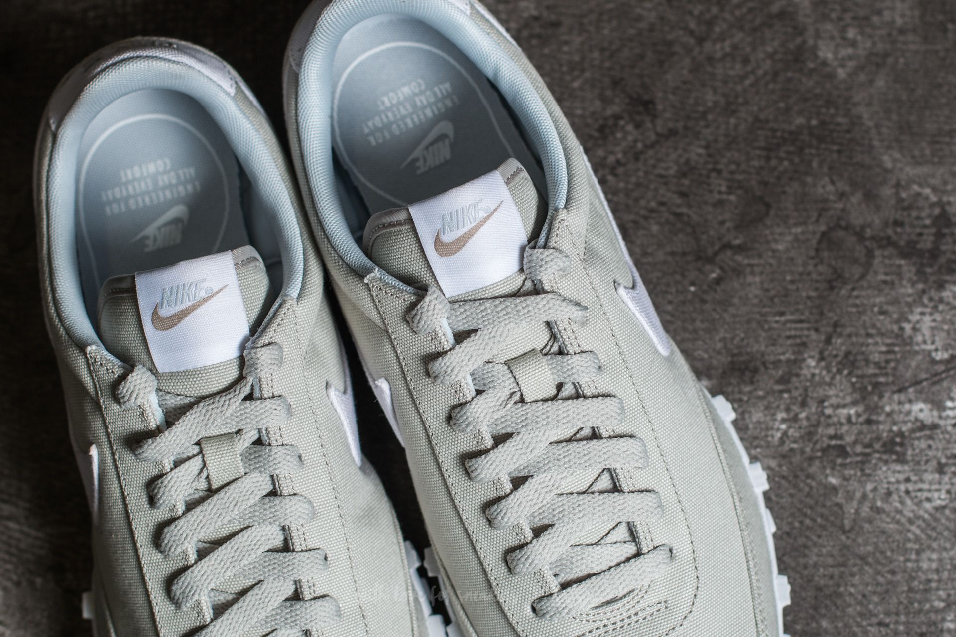 Мъжки кецове и обувки Nike Waffle Racer ´17 TXT Pale Grey/ White-Pure Platinum