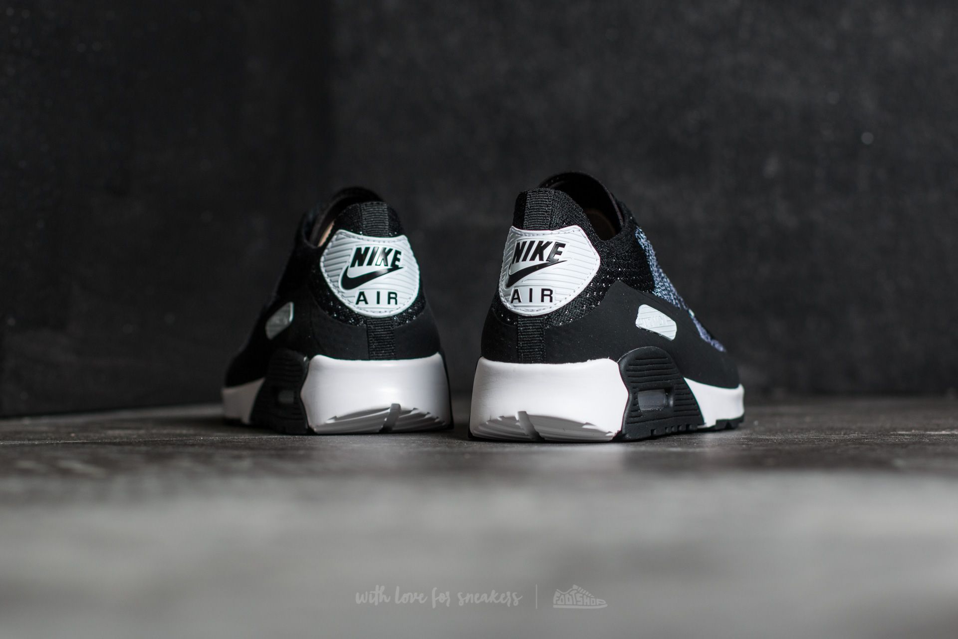 nike air max ultra 2.0 flyknit black