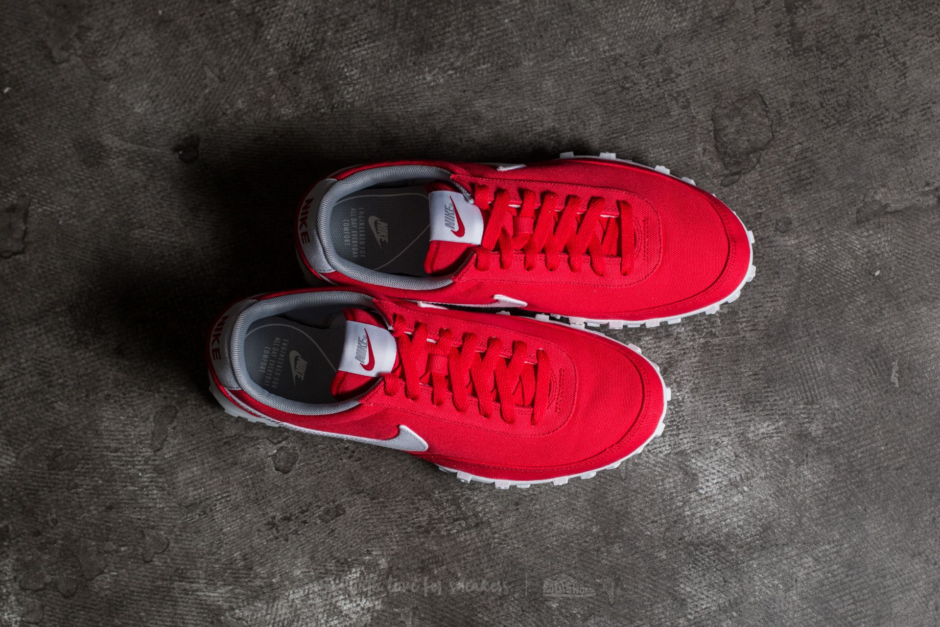 Men s shoes Nike Waffle Racer 17 TXT University Red White Wolf