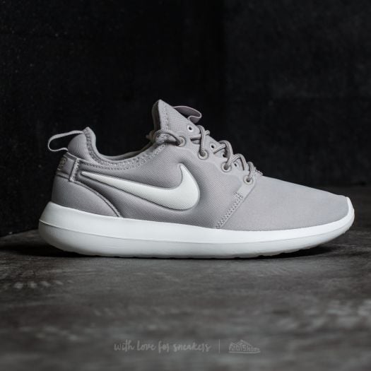 Nike roshe 2 white on sale