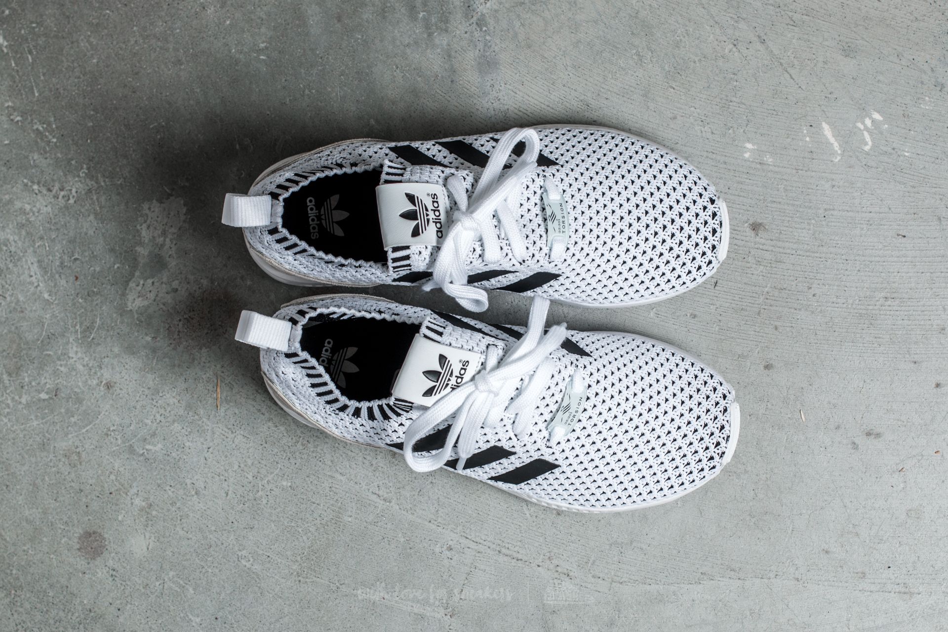 Frauen adidas ZX Flux Primeknit Junior Ftw White Ftw White Ftw White Footshop
