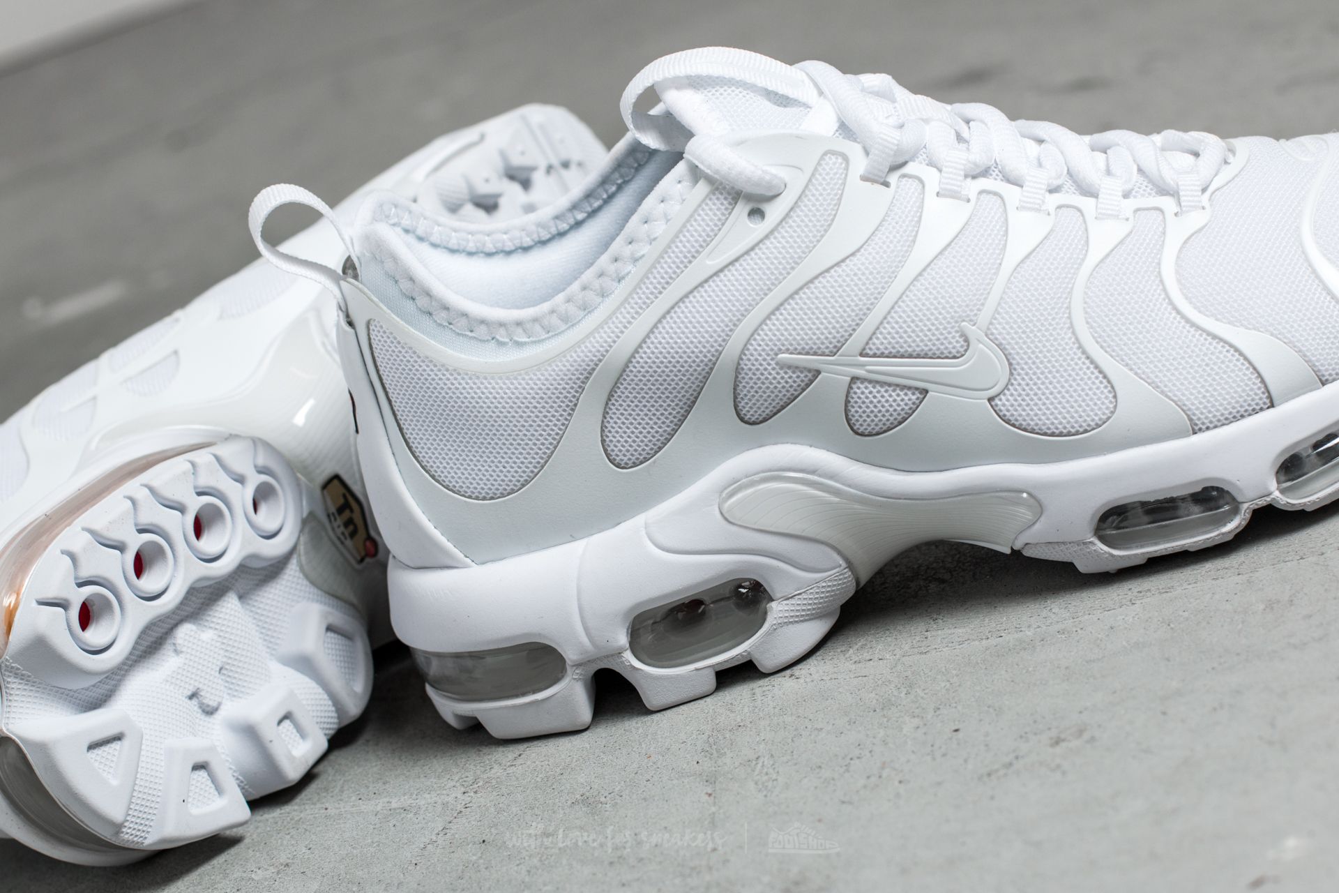 Nike tn ultra white shop