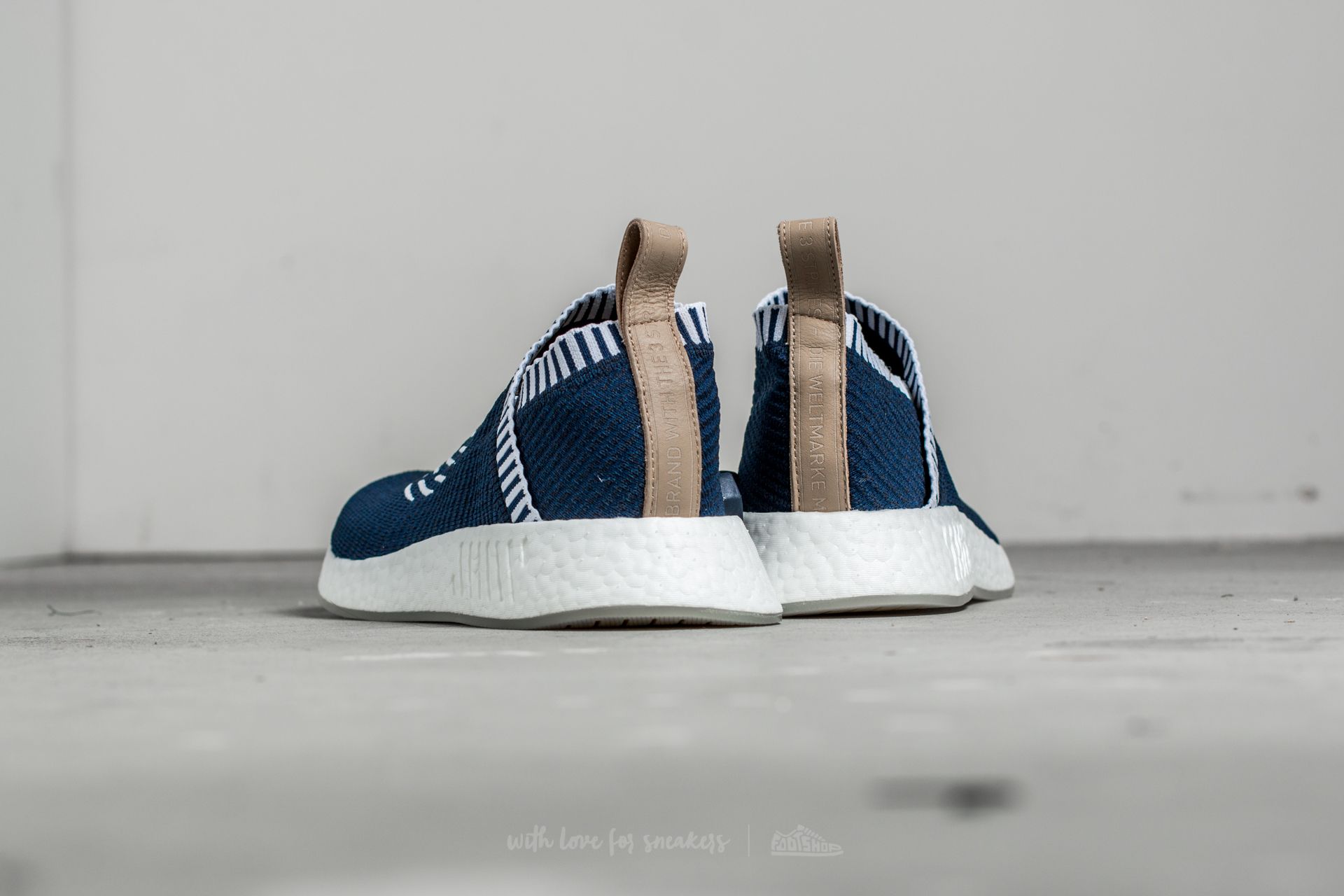 Scarpe uomo adidas NMD CS2 Primeknit Collegiate Navy Ftw White Pale Footshop