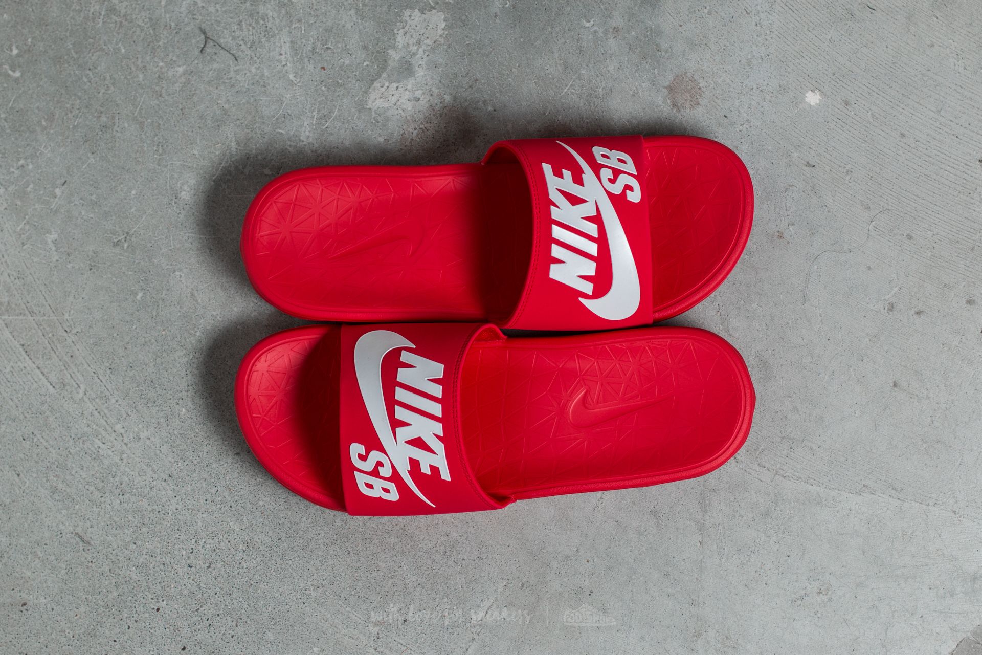 Nike benassi solarsoft sb deals