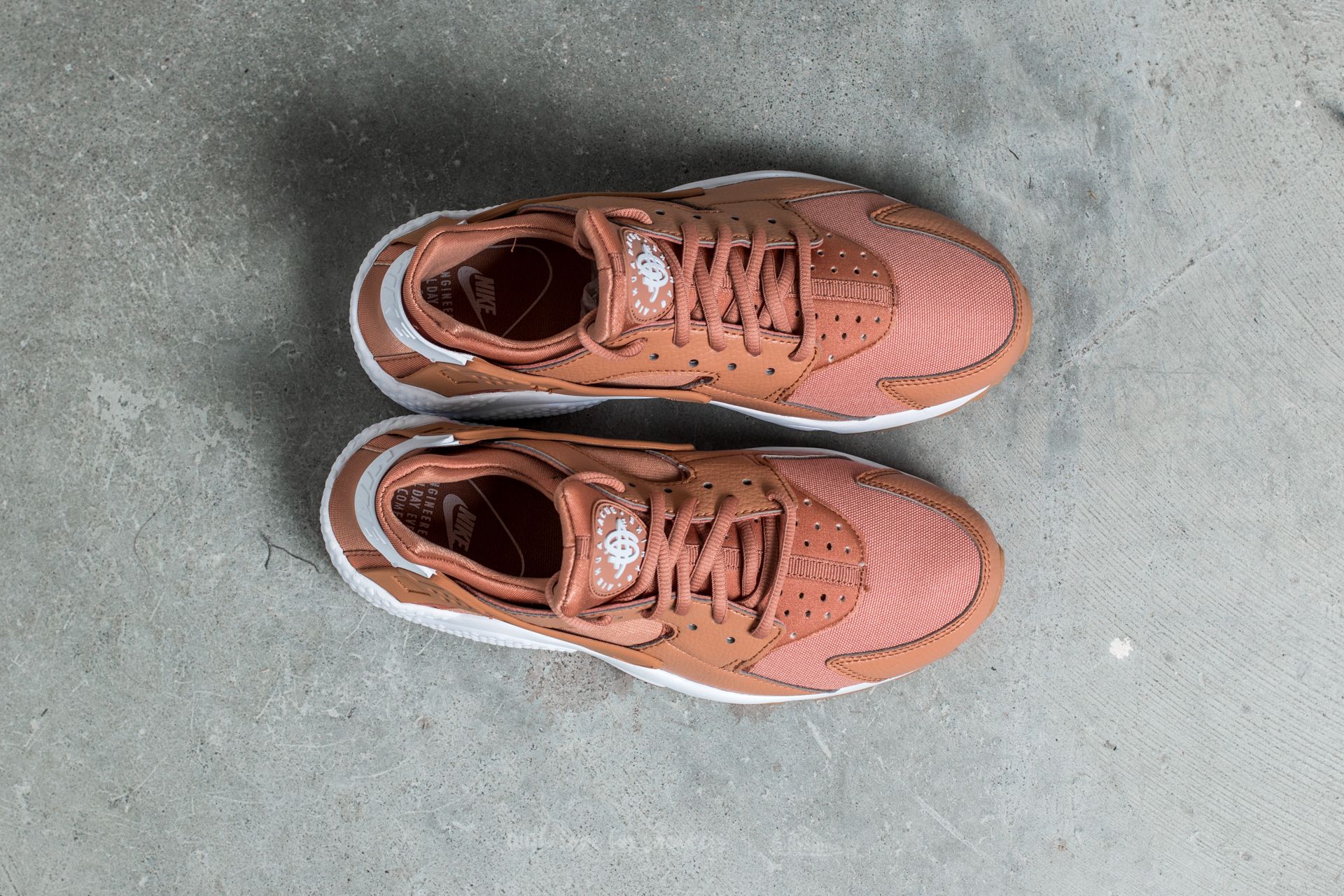 Naisten kengät Nike Wmns Air Huarache Run Dusted Clay/ White-Gum Yellow