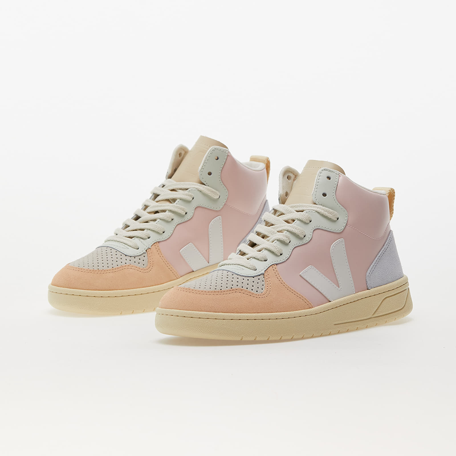 Veja women sales