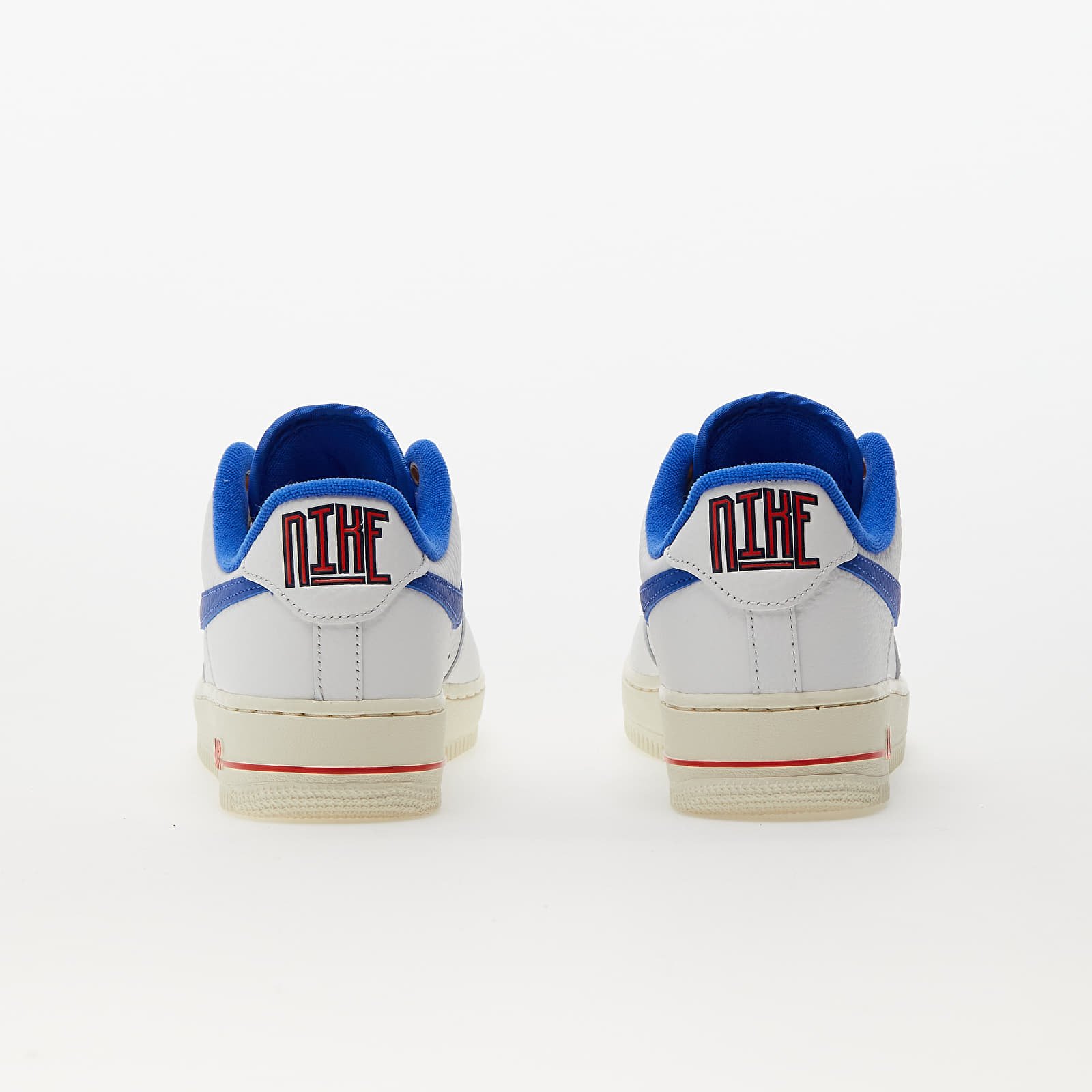 Încălțăminte și sneakerși pentru femei Nike W Air Force 1 '07 LX Summit White/ Hyper Royal-Picante Red
