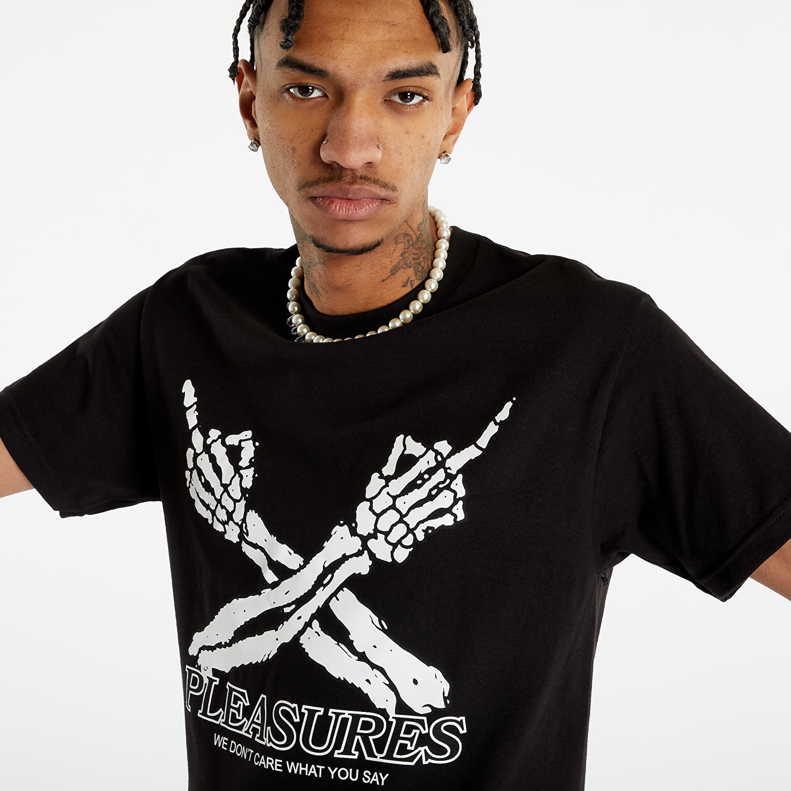 T-shirts PLEASURES Don't Care T-Shirt Black