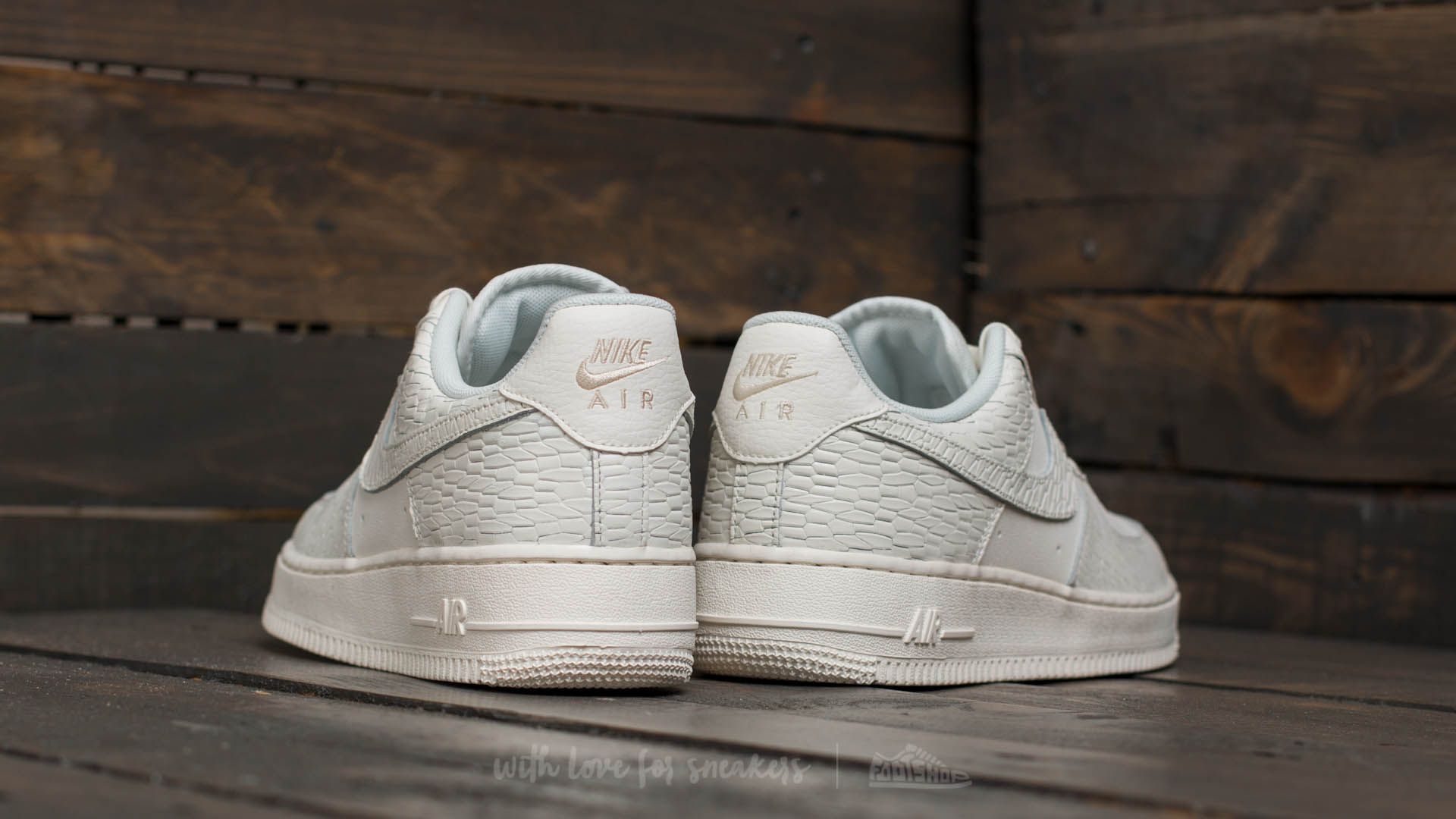 Buty damskie Nike Wmns Air Force 1 ´07 Premium Sail/ Sail-Light Bone-White
