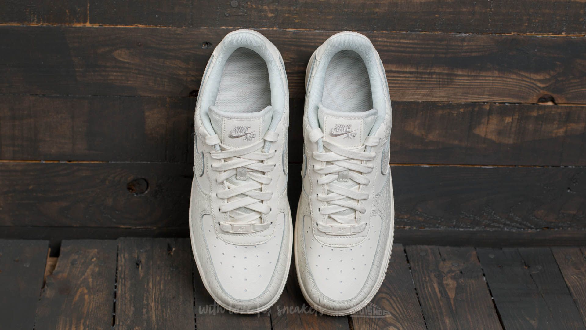 Buty damskie Nike Wmns Air Force 1 ´07 Premium Sail/ Sail-Light Bone-White