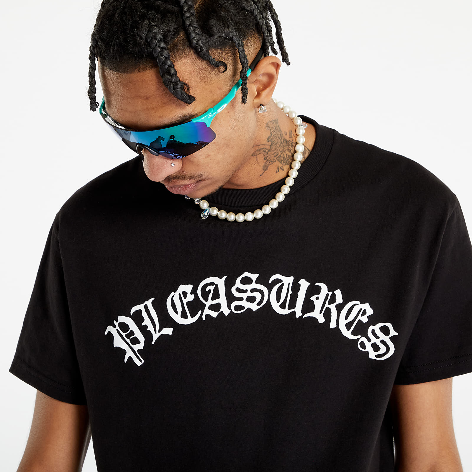 Tricouri  PLEASURES Old E Logo T-Shirt Black