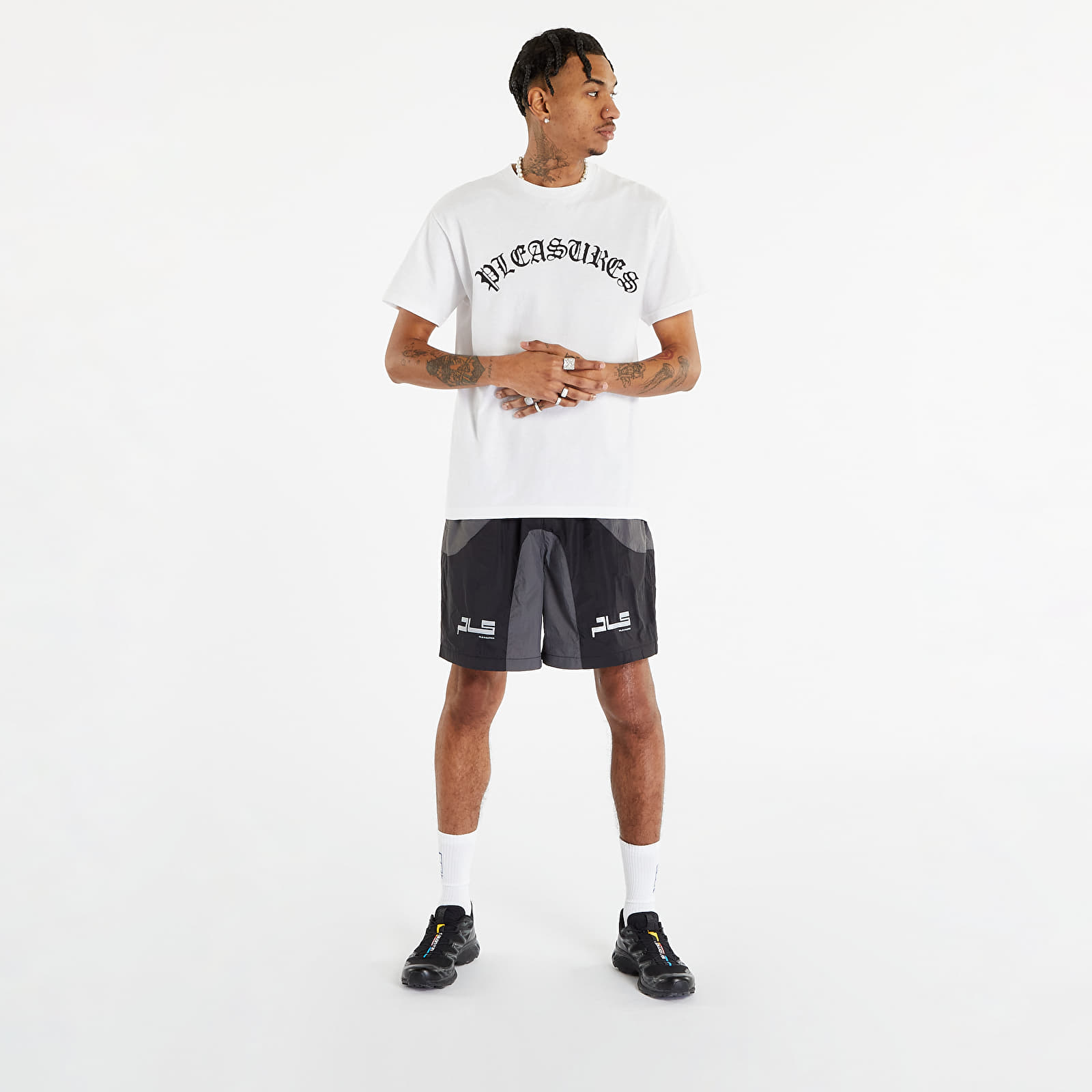 Trička PLEASURES Old E Logo T-Shirt White