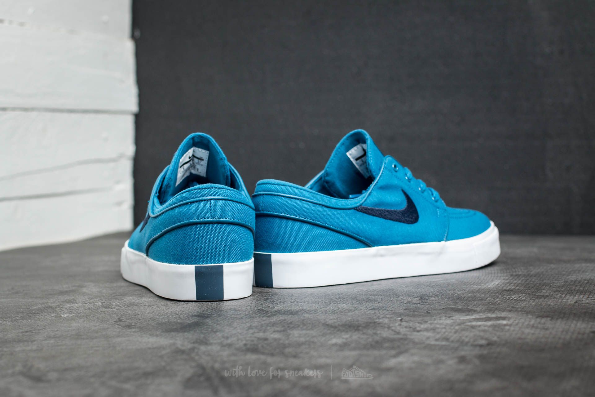 Nike stefan janoski obsidian blue hot sale