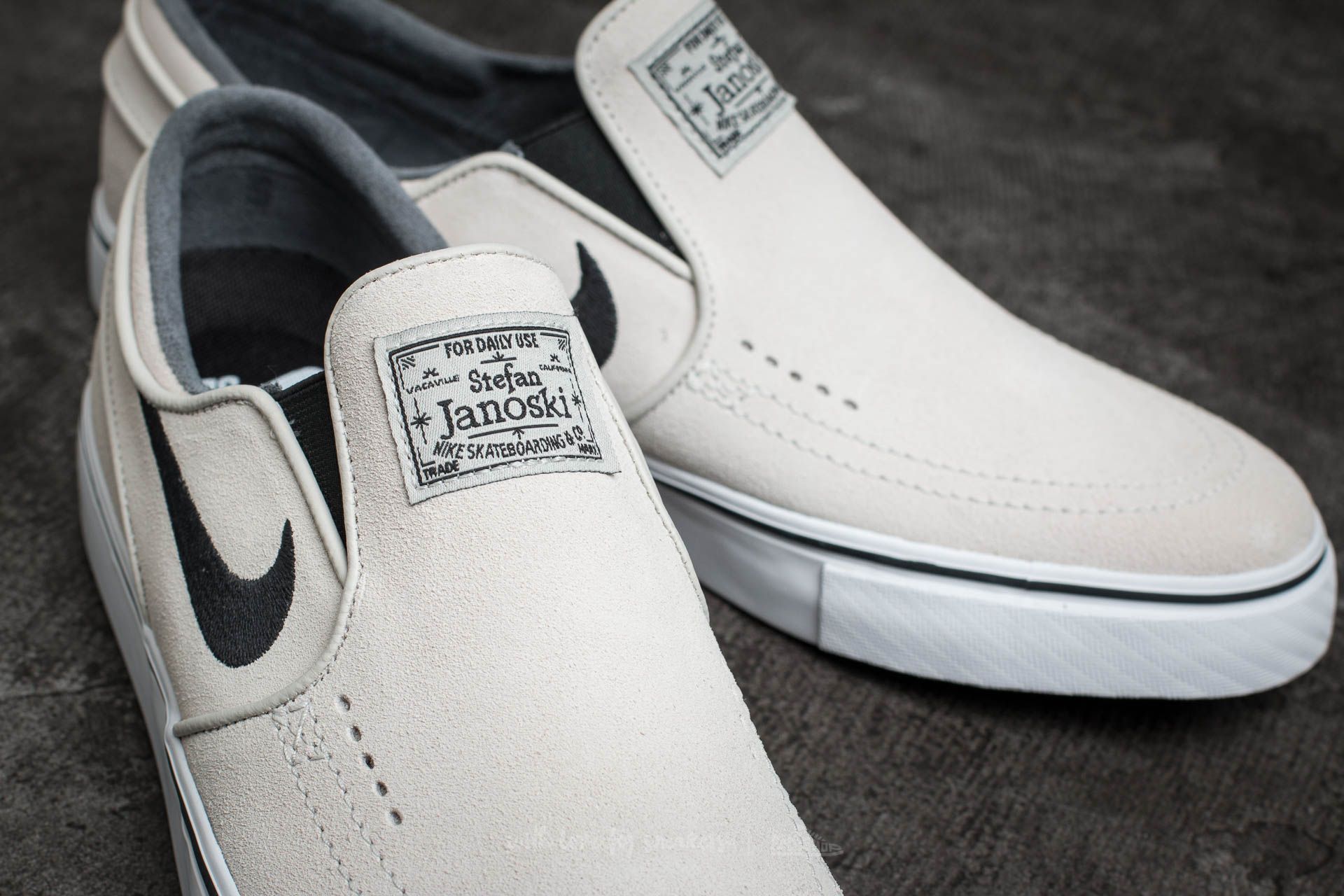 Férfi cipők Nike Zoom Stefan Janoski Slip On Light Bone/ Black-White-Black