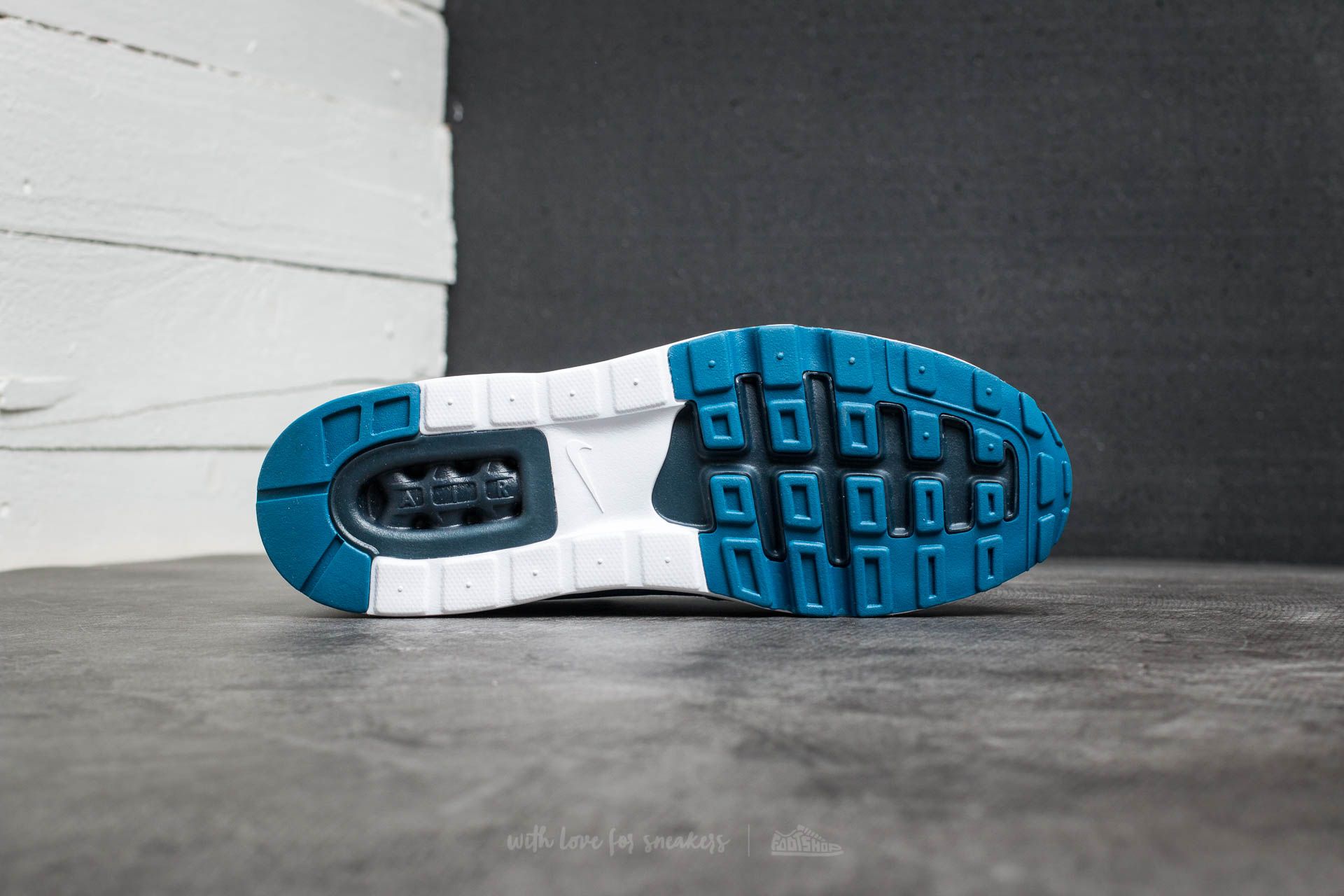 Zapatillas Hombre Nike Air Max 1 Ultra 2.0 Essential Industrial Blue