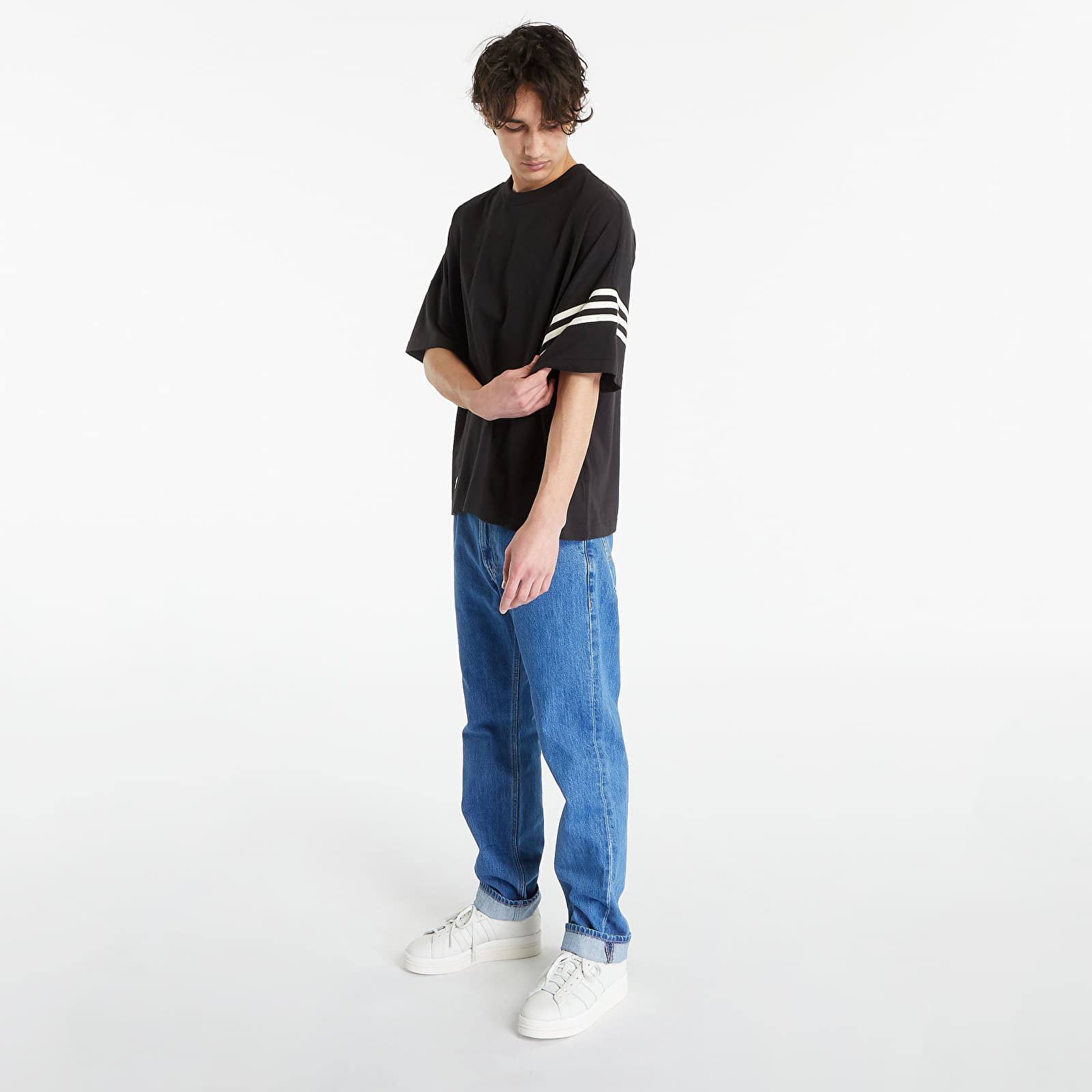 T-shirts adidas Originals Adicolor Neuclassics Short Sleeve Tee Black
