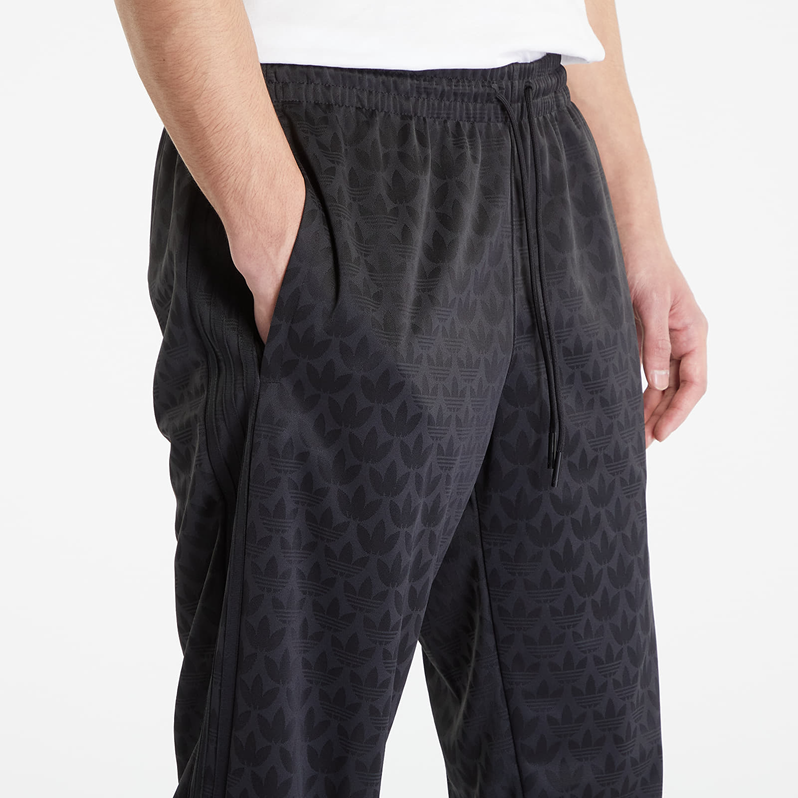 Trenirka hlače  adidas Originals Graphics Monogram Trackpant Black