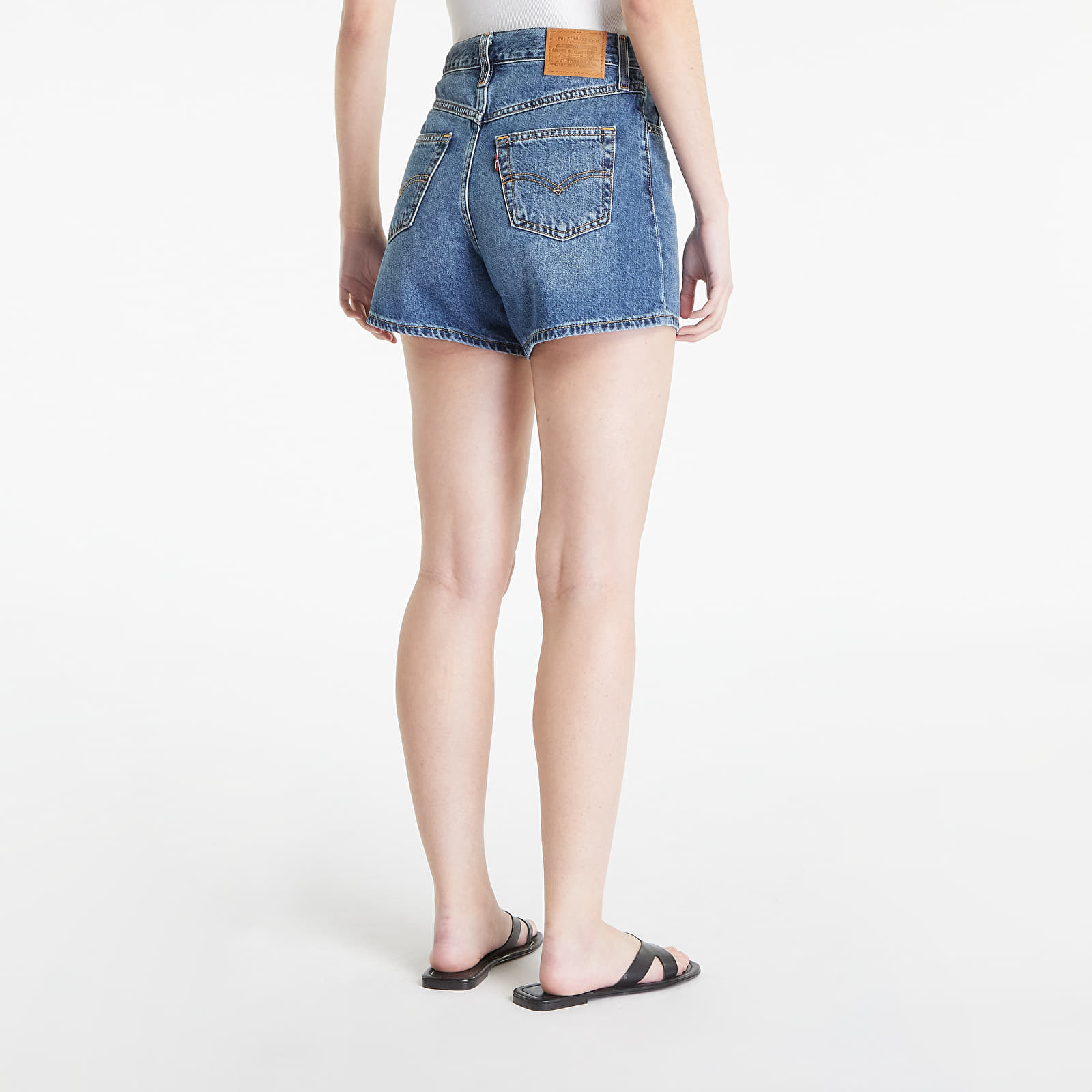 Šortky Levi's® 80S Mom Short You Sure Can Med Indigo - Worn In