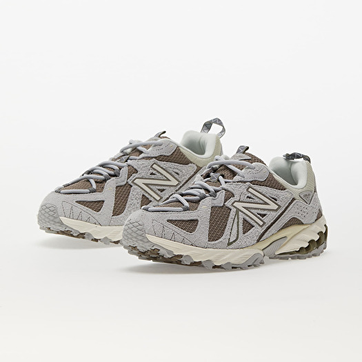 New Balance 610
