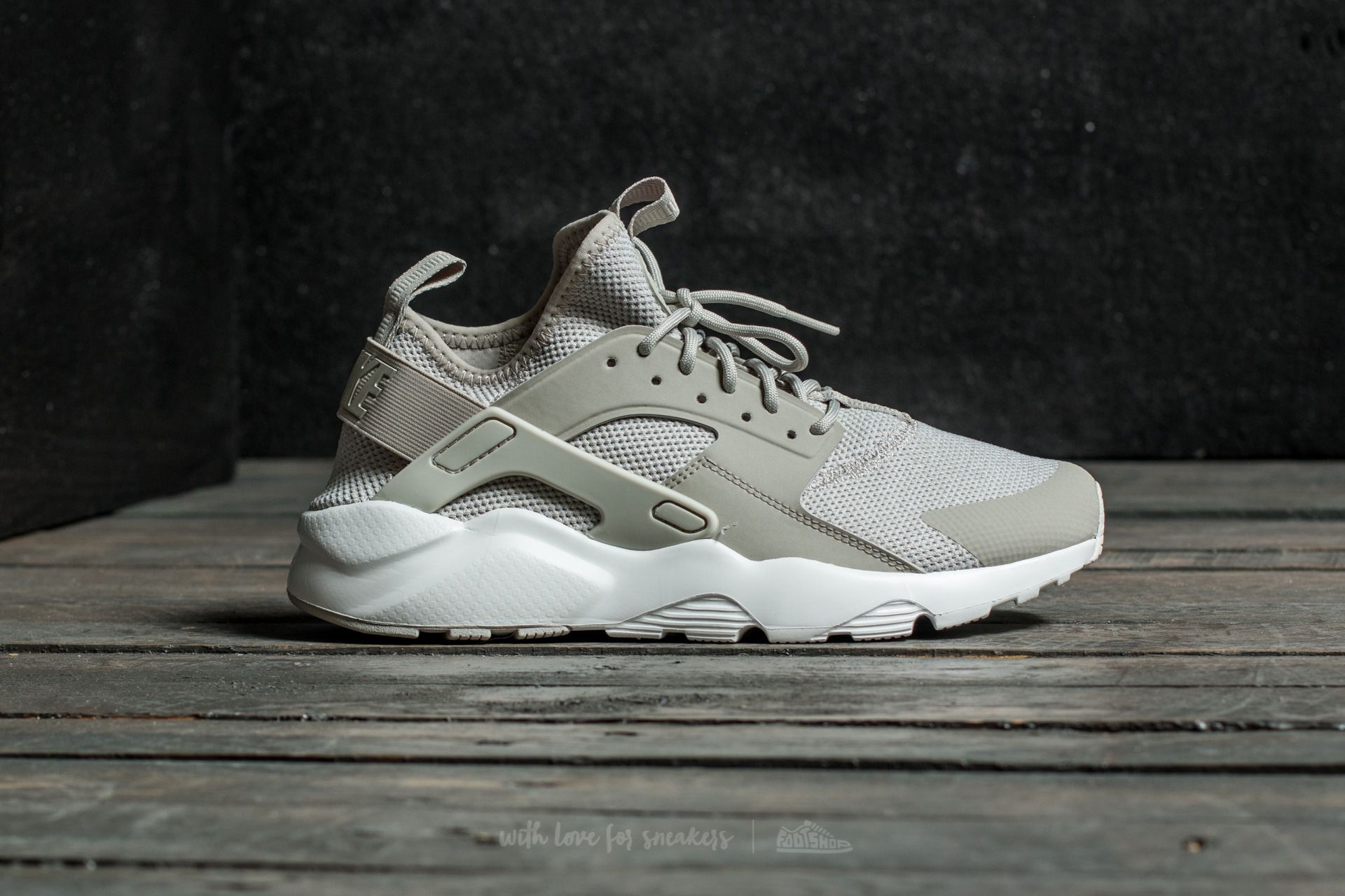 Air huarache run ultra pale grey discount