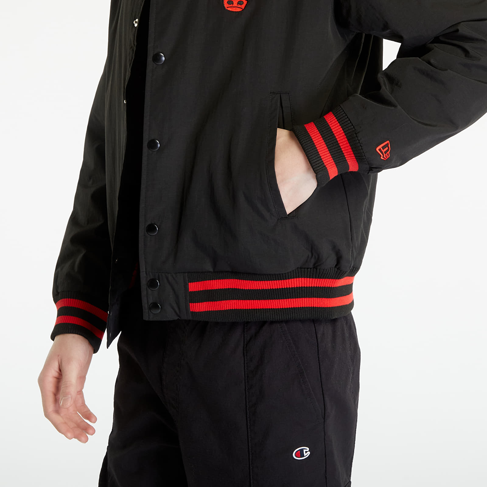 Chaquetas y abrigos New Era Chicago Bulls NBA Script Bomber Jacket Black