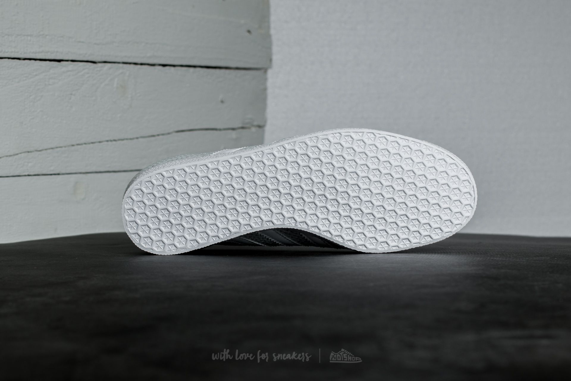Adidas gazelle outlet talc white