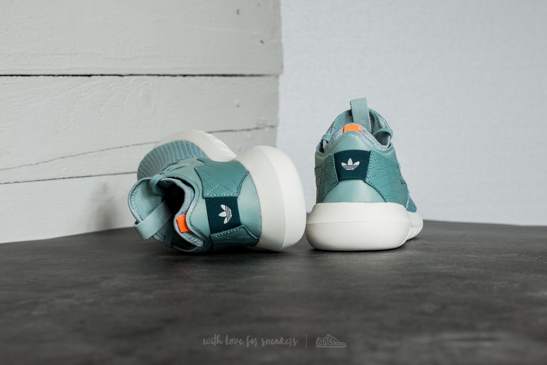 Sko til kvinder adidas Tubular Entrap W Tactile Green/ Vapour Steel/ Off White